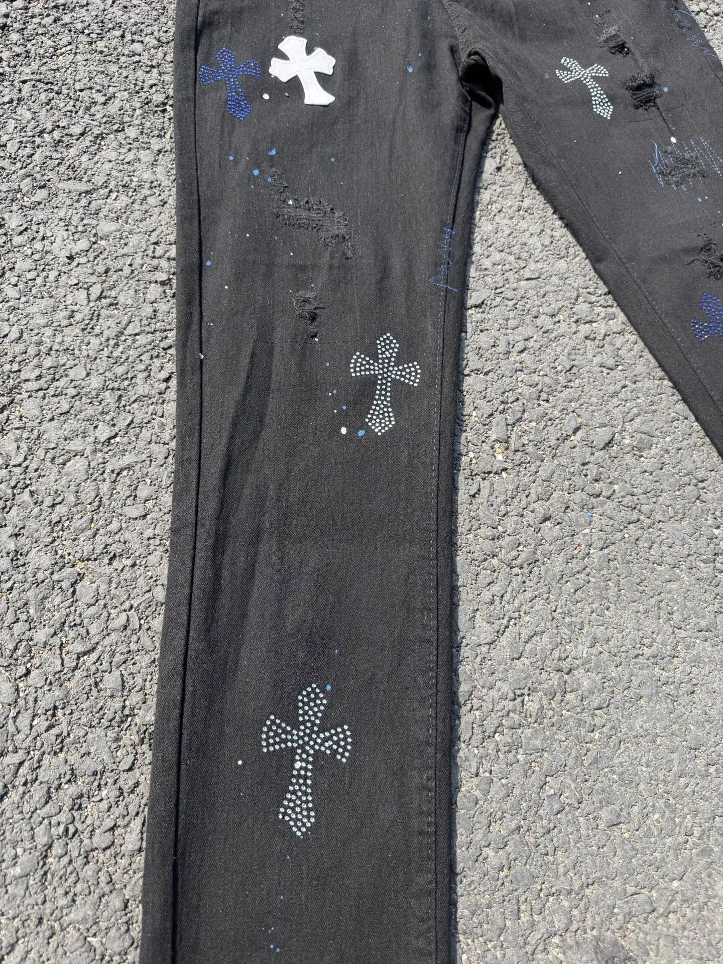 Distressed Slim-Fit Graphic Jeans D15423119 — view 8