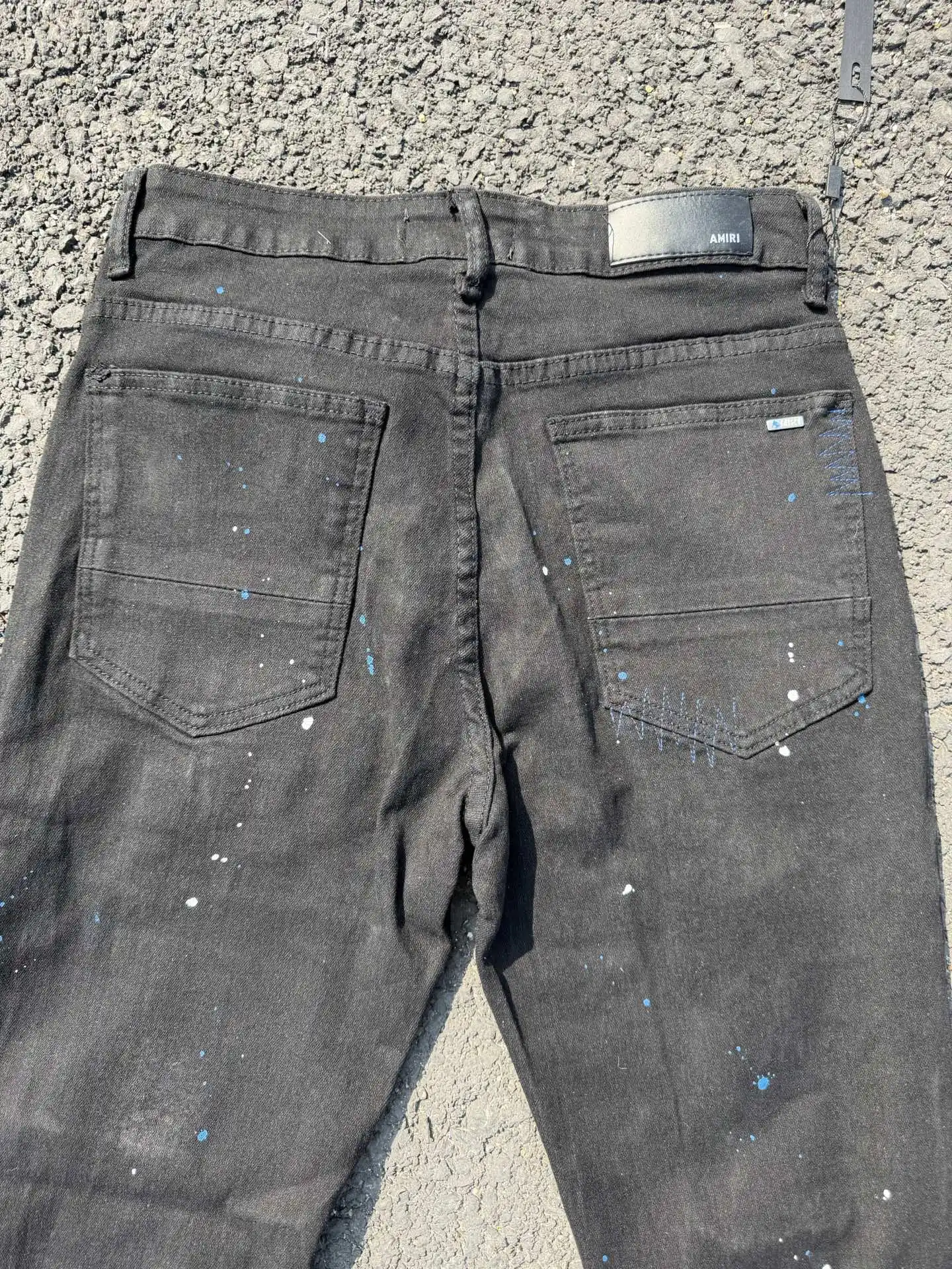 Distressed Slim-Fit Graphic Jeans D15423119 — view 10