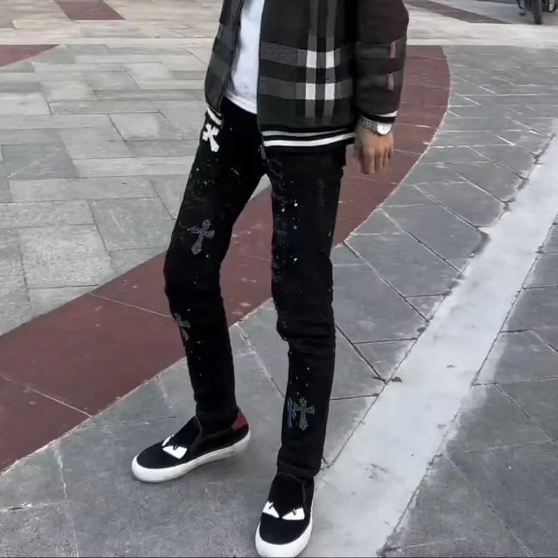 Distressed Slim-Fit Graphic Jeans D15423119 — view 17