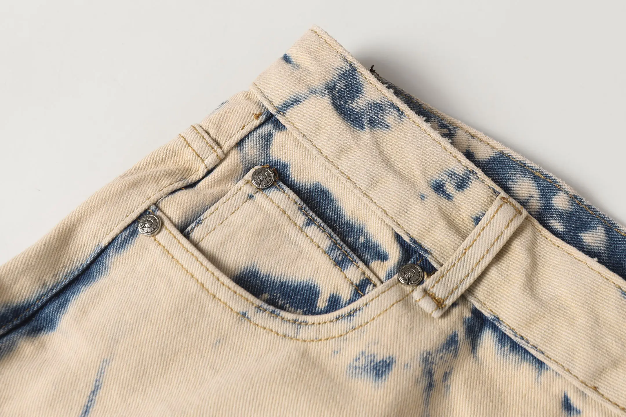 Cross Patch Acid-Wash Straight-Leg Jeans D17513990 — view 4