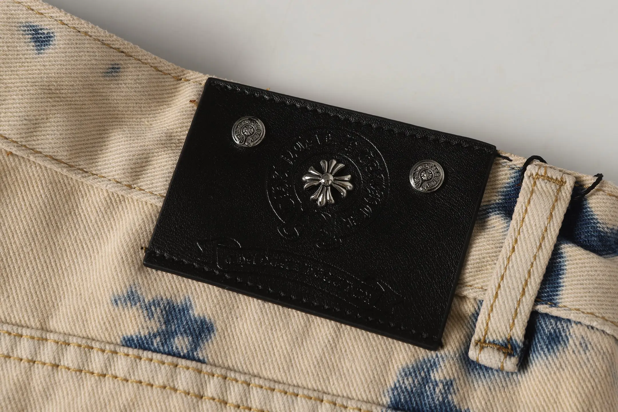 Cross Patch Acid-Wash Straight-Leg Jeans D17513990 — view 16