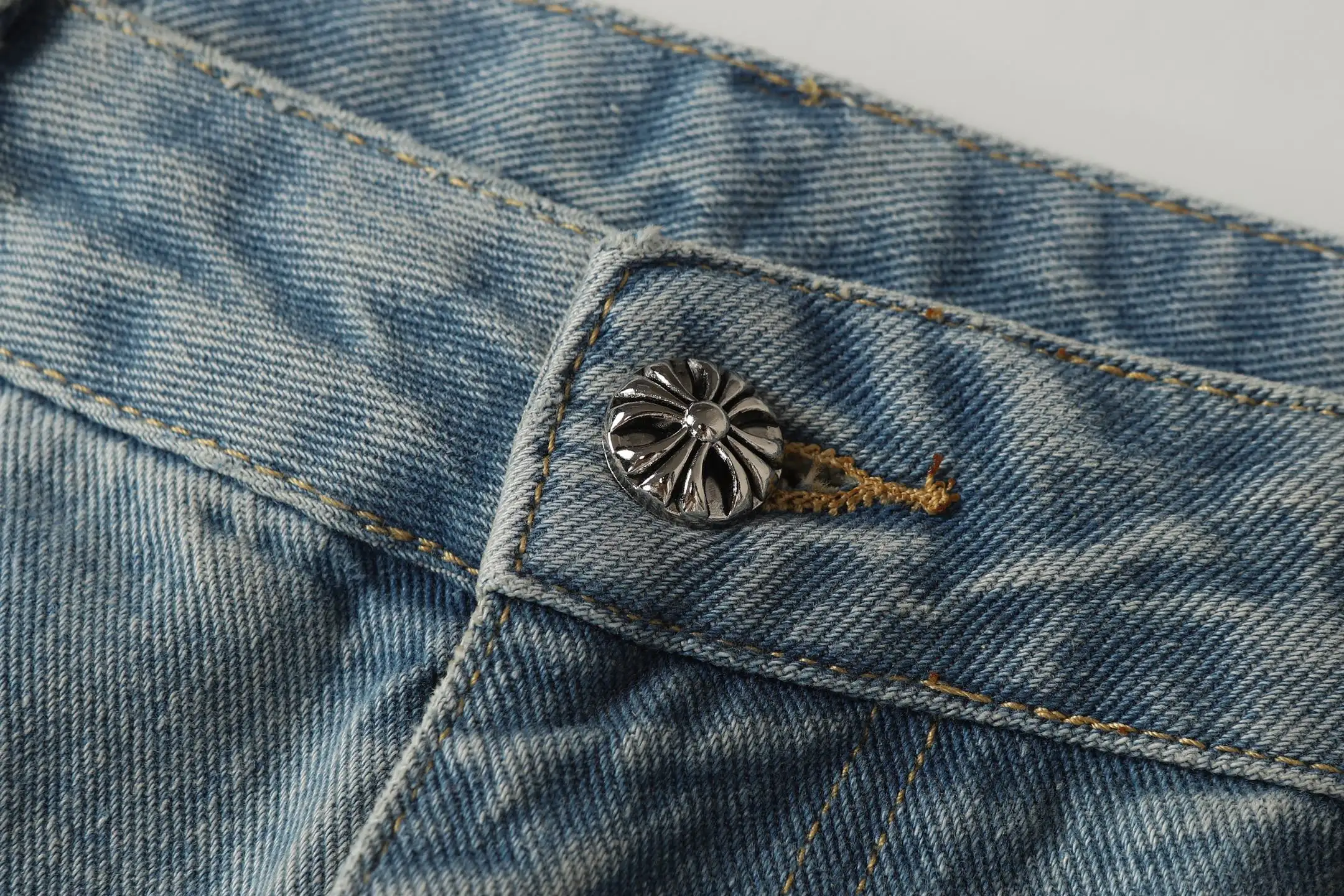 Cross Patch Flared Jeans D17013989 — view 8