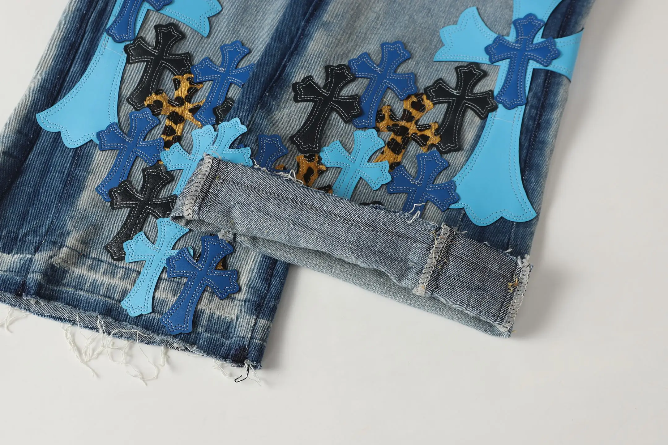 Cross Patch Flared Jeans D17013989 — view 11
