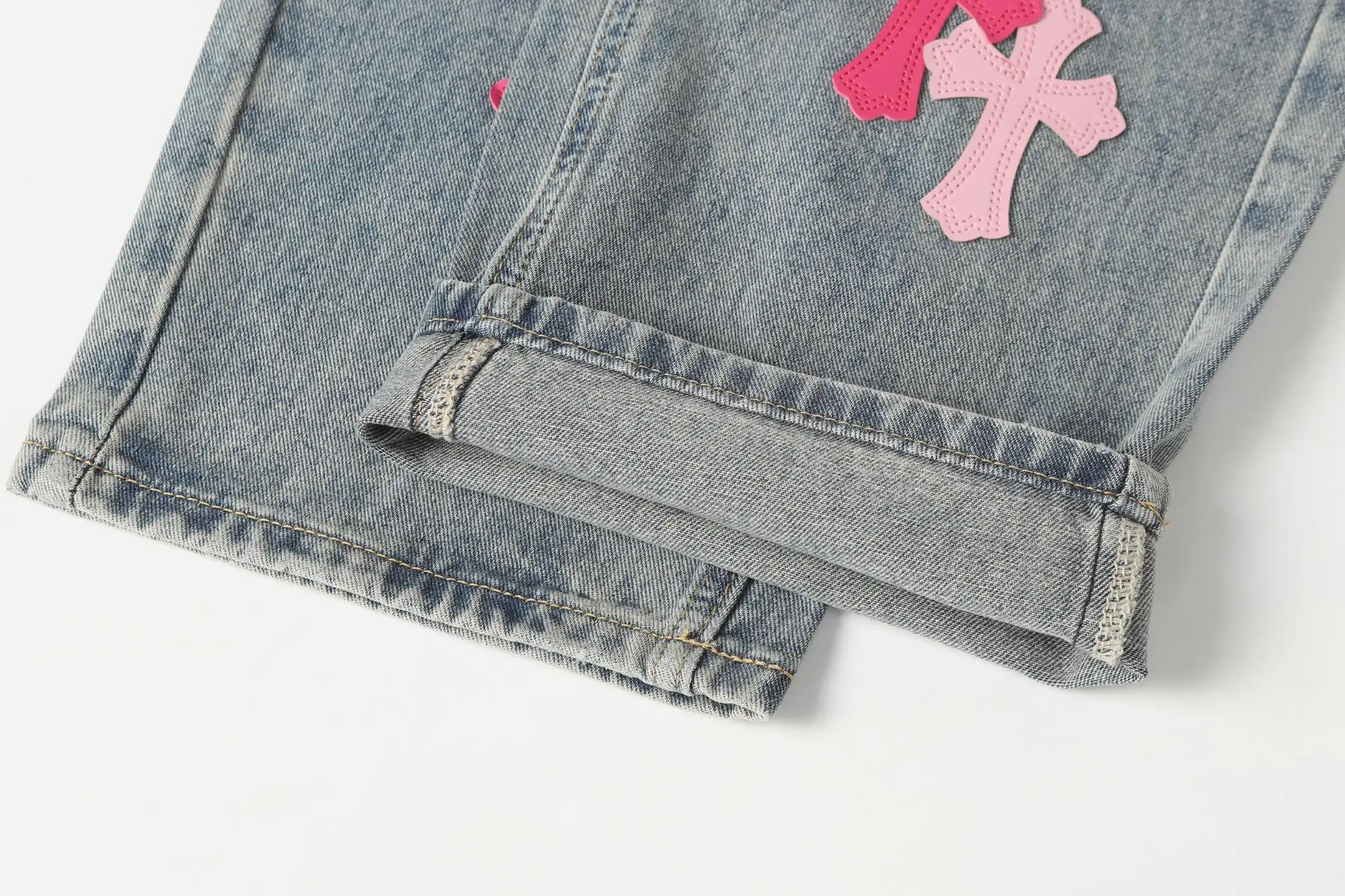 Cross Patch Embroidered Straight-Leg Jeans D15014090 — view 13
