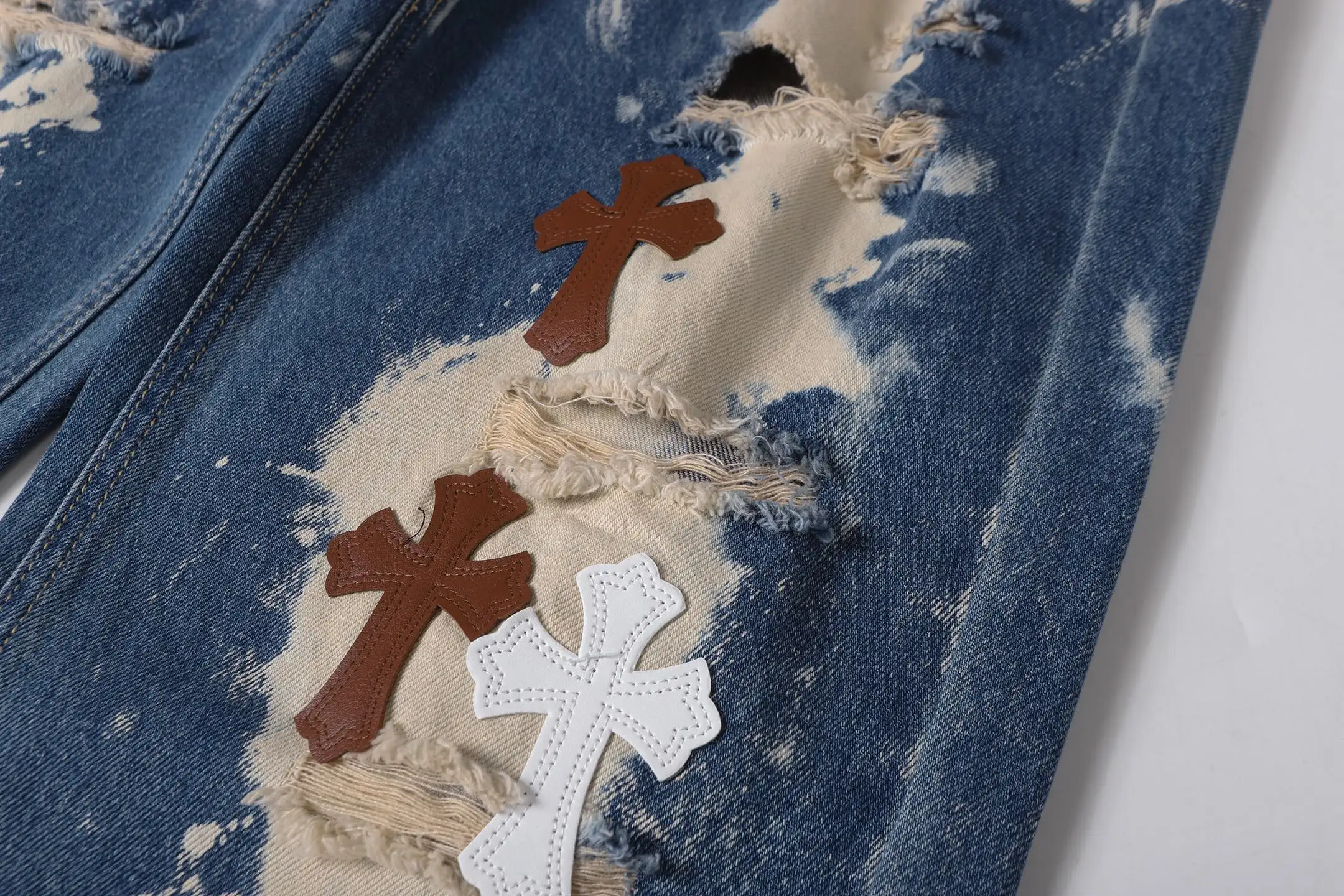 Cross Patch Tie-Dye Distressed Jeans D17514014 — view 9