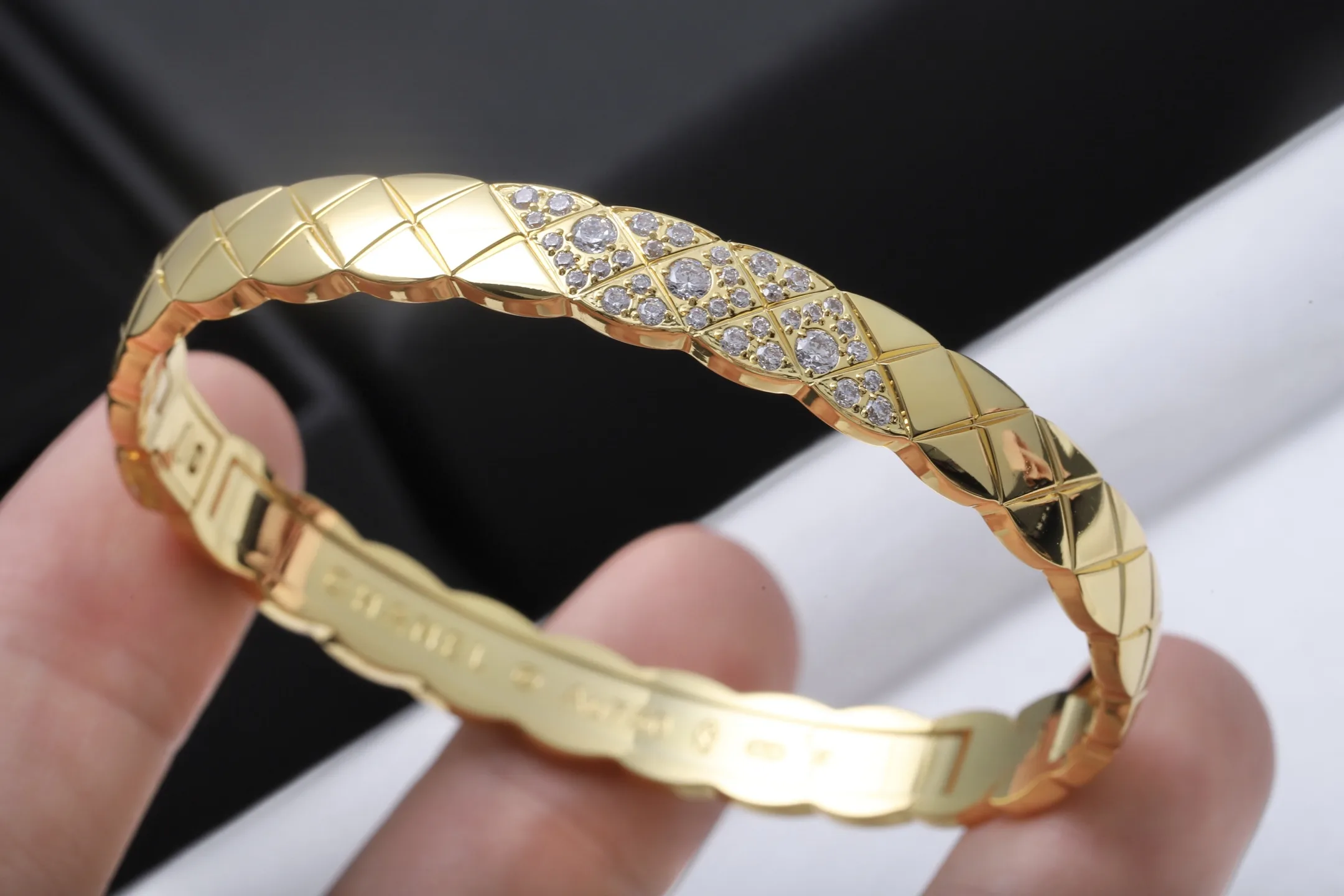 Quilted Pattern Bangle (Gold-Plated Brass) D16518422 — view 6
