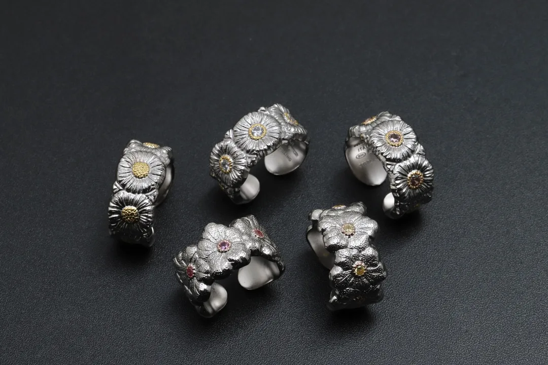 Blossoms Gardenia Textured Ring D39016853 — view 7