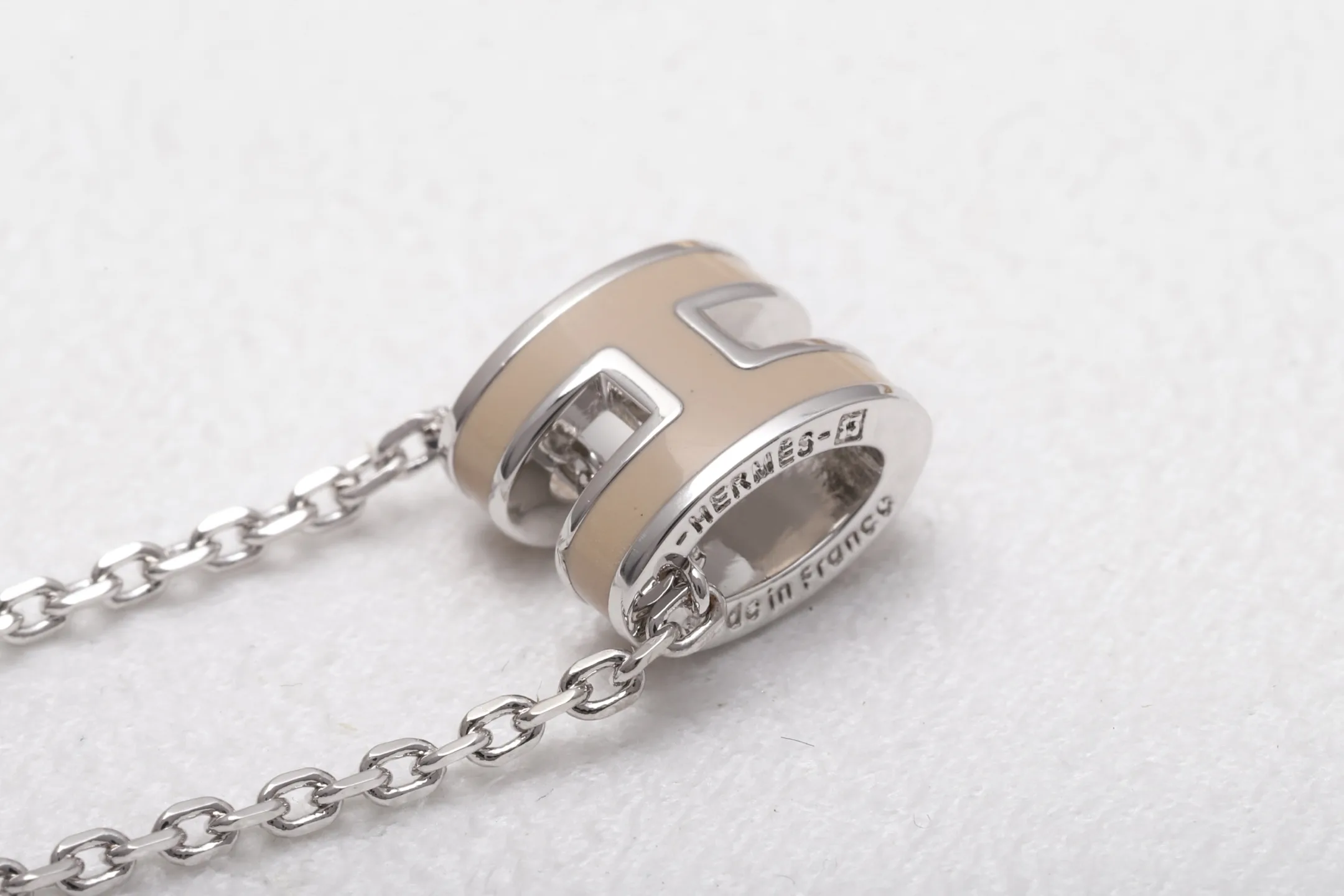 Pop H Mini Pendant Necklace D12018419 — view 8