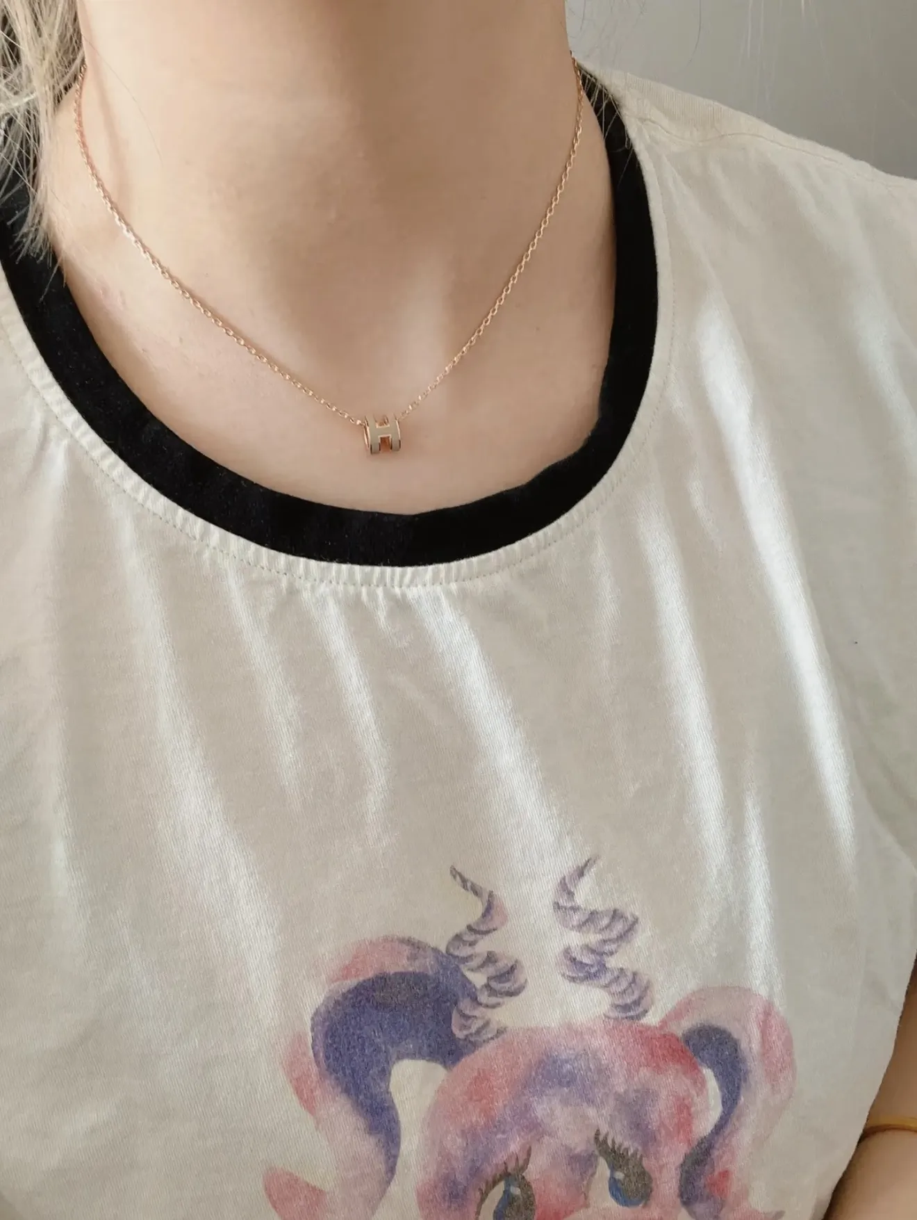 Pop H Mini Pendant Necklace D12018419 — view 9