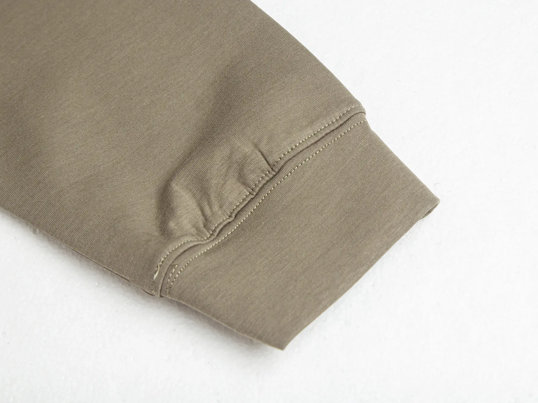 Logo-Patch Cotton-Blend Long-Sleeve T-Shirt D20021749 — view 7