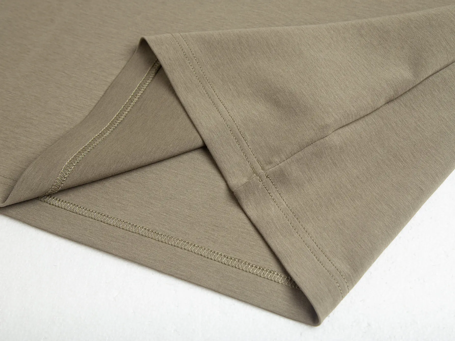 Logo-Patch Cotton-Blend Long-Sleeve T-Shirt D20021749 — view 9