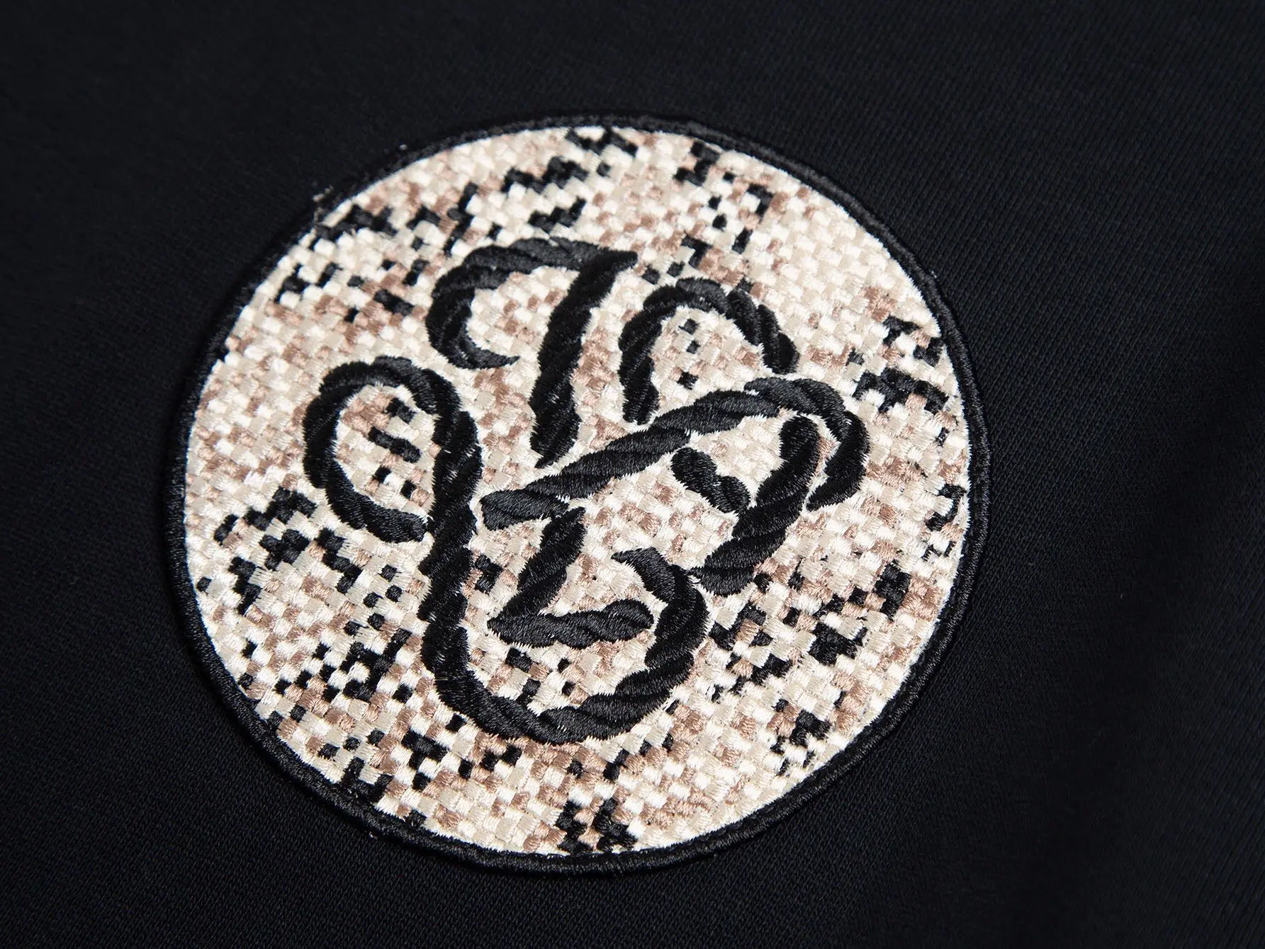 Embroidered Patch Logo Sweatshirt D21021719 — view 4