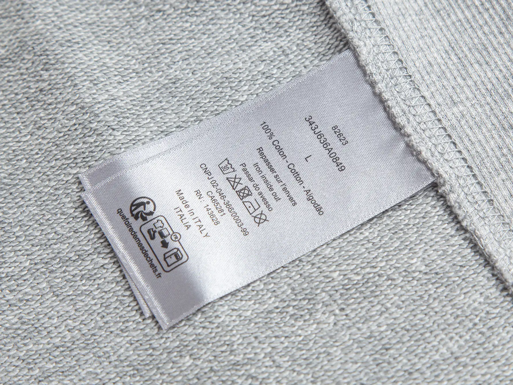 Logo Embroidery Half-Zip Sweatshirt D24021713 — view 11