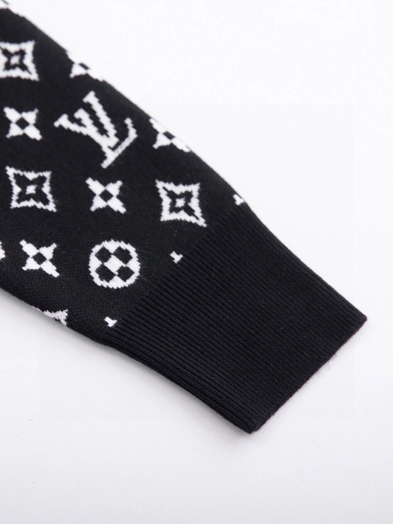 Monogram Jacquard Wool Crew-Neck Sweater D25521692 — view 6