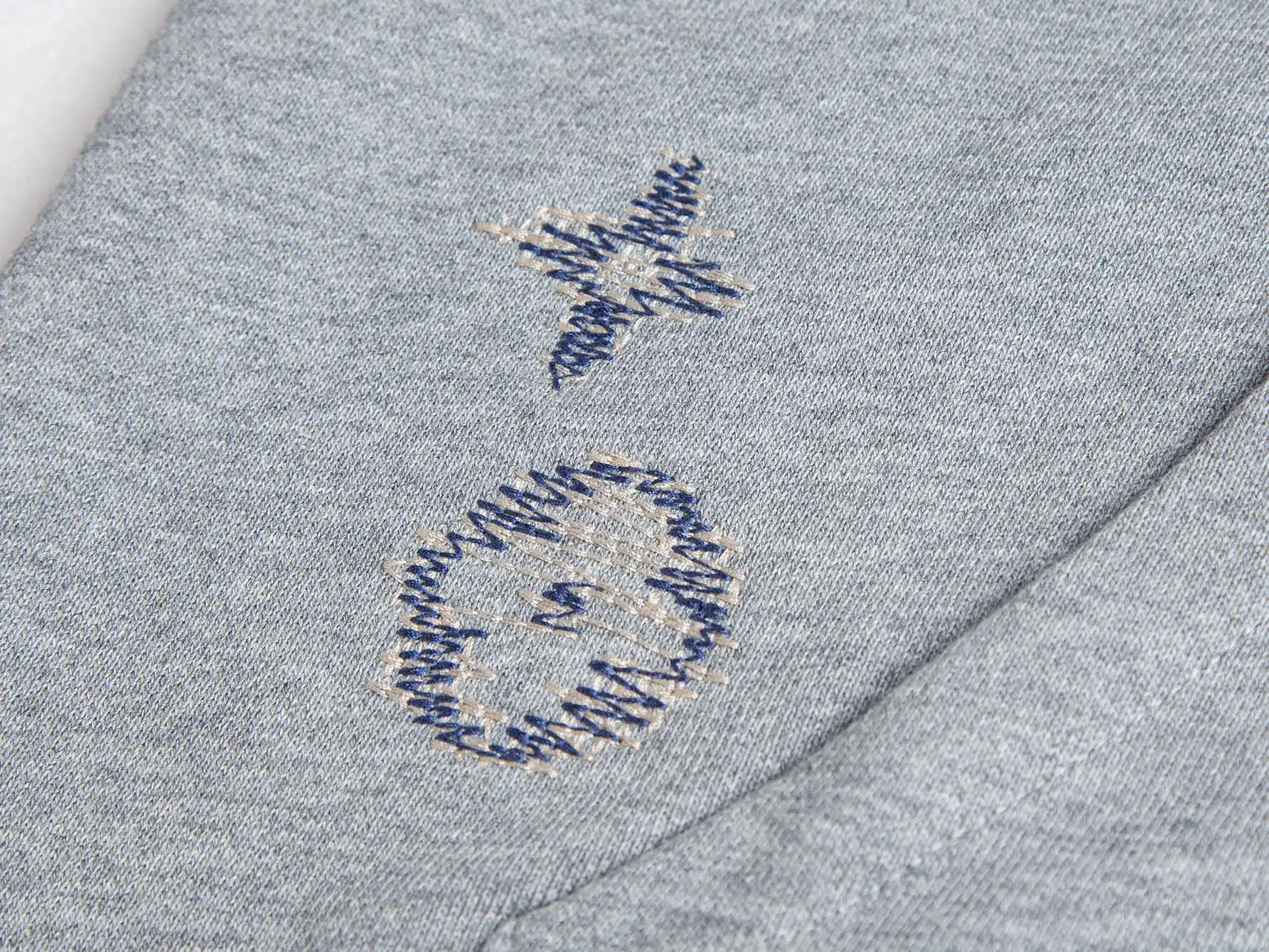 Logo Embroidered Zip-Up Hoodie D30021704 — view 4
