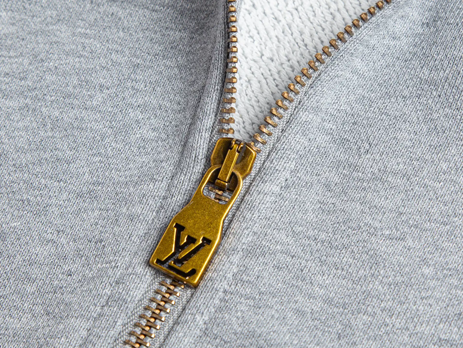 Logo Embroidered Zip-Up Hoodie D30021704 — view 6