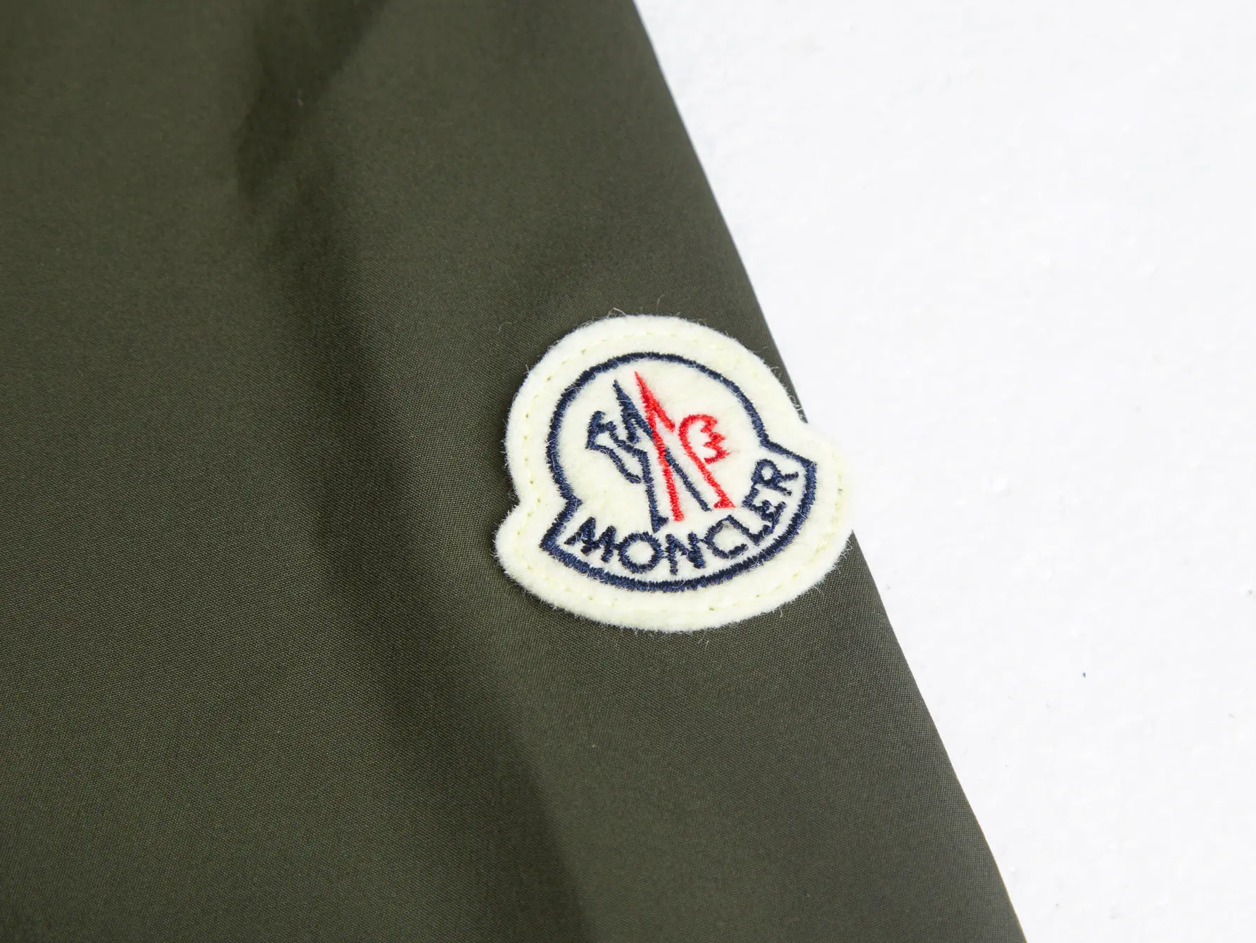 Hooded Logo-Patch Windbreaker Jacket D31021733 — view 3