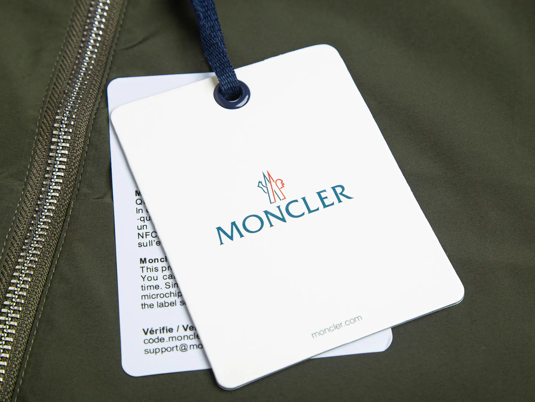 Hooded Logo-Patch Windbreaker Jacket D31021733 — view 14