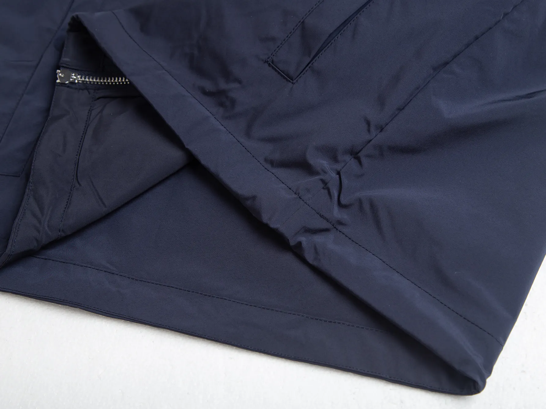 Logo-Patch Hooded Windbreaker Jacket D31021732 — view 11
