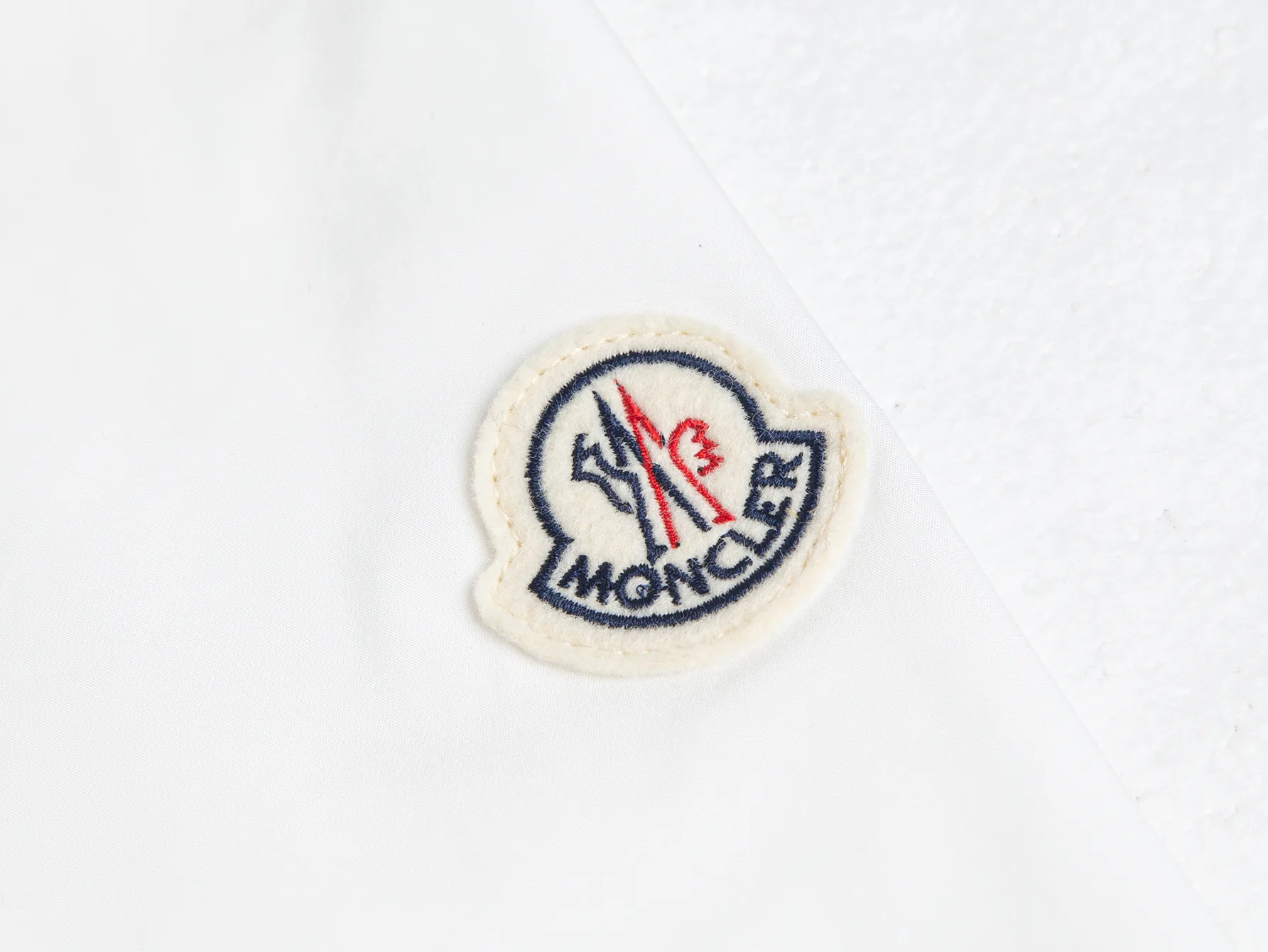 Moncler Hooded Windbreaker Jacket with Logo Patch D31021731 — view 3