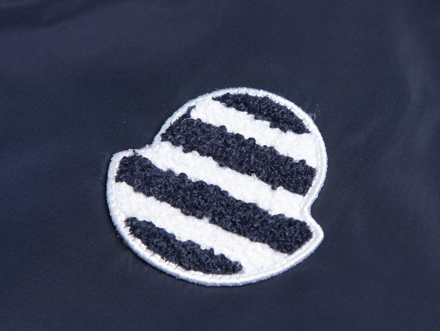 Logo-Appliquéd Hooded Windbreaker Jacket D31021726 — view 3