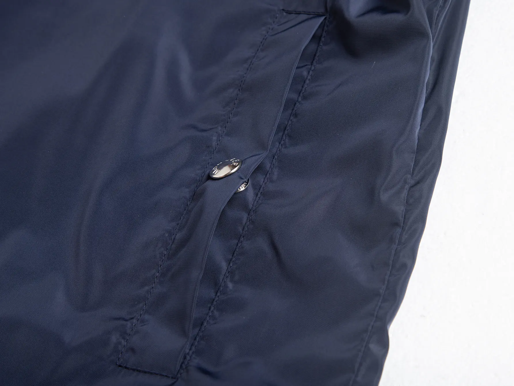 Logo-Appliquéd Hooded Windbreaker Jacket D31021726 — view 10
