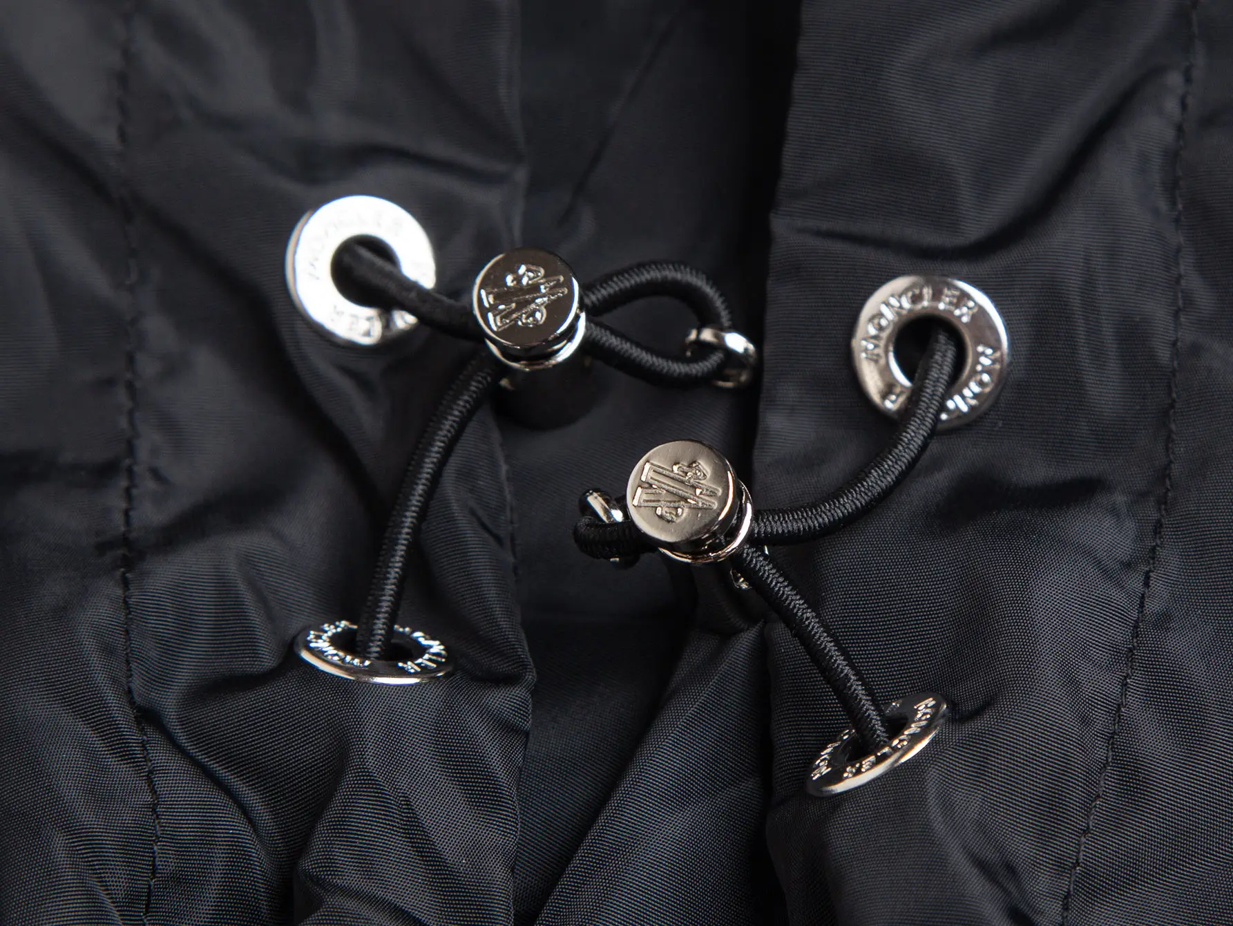Logo-Appliquéd Hooded Windbreaker Jacket D31021727 — view 4