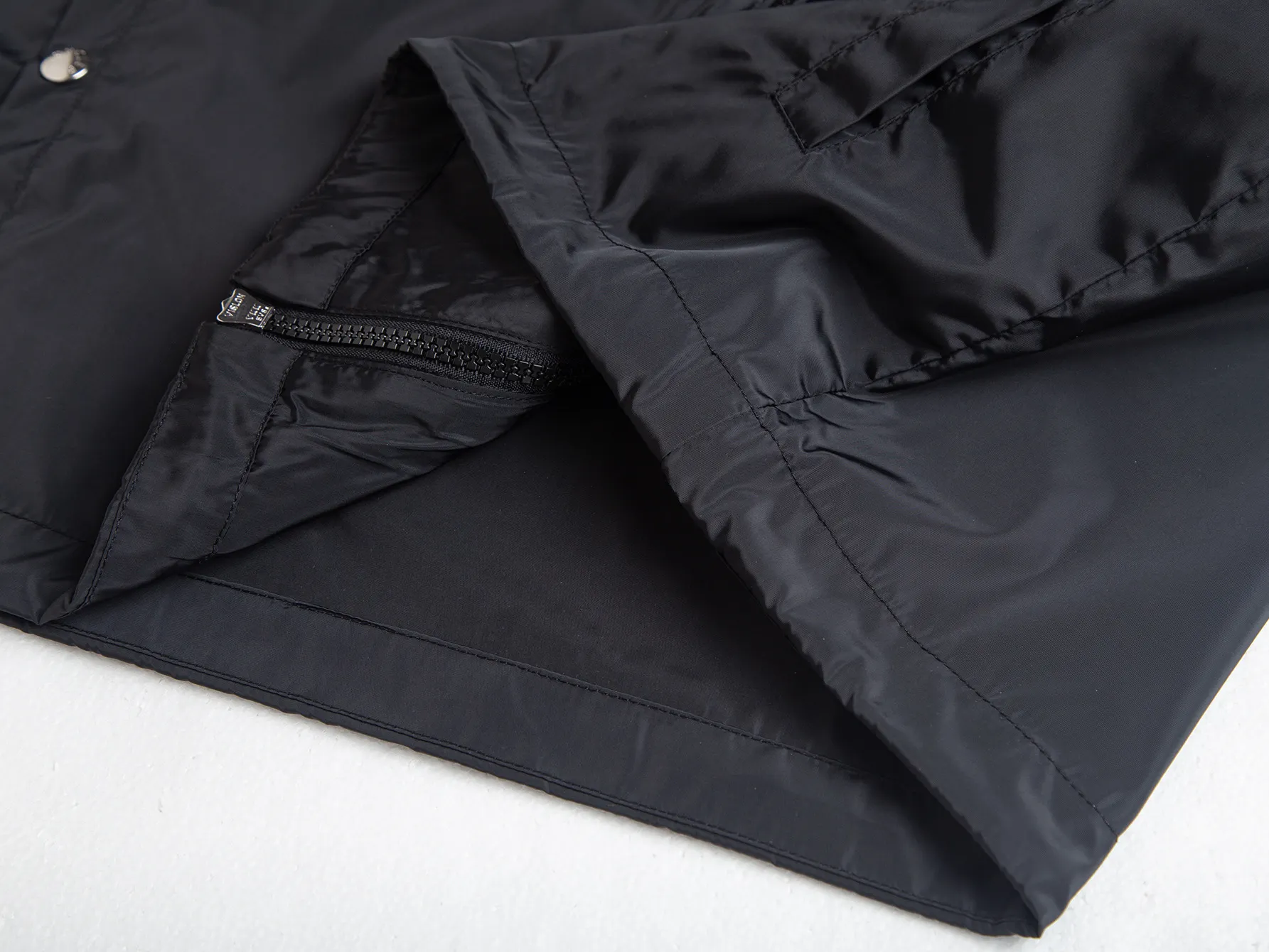 Logo-Appliquéd Hooded Windbreaker Jacket D31021727 — view 7