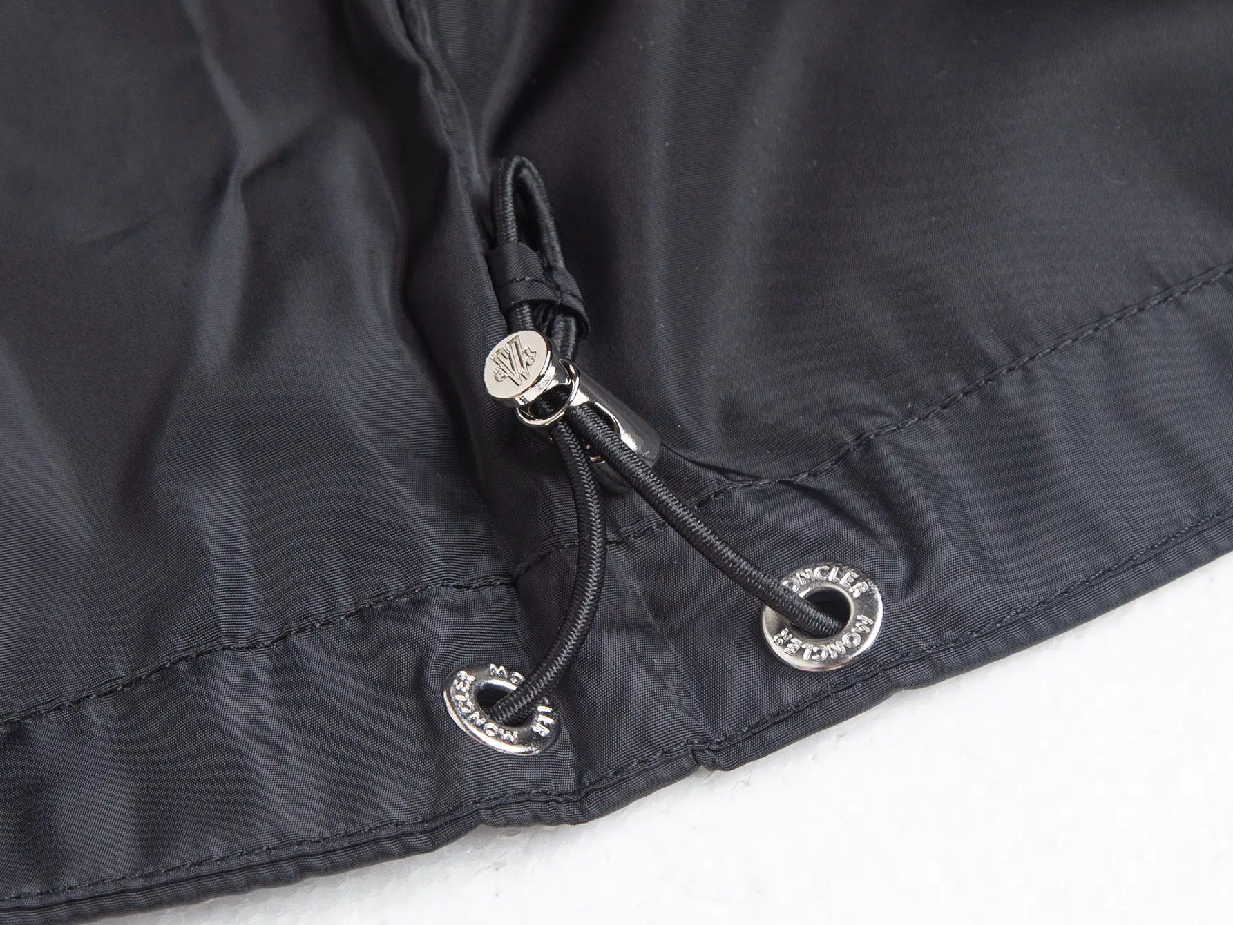 Logo-Appliquéd Hooded Windbreaker Jacket D31021727 — view 12