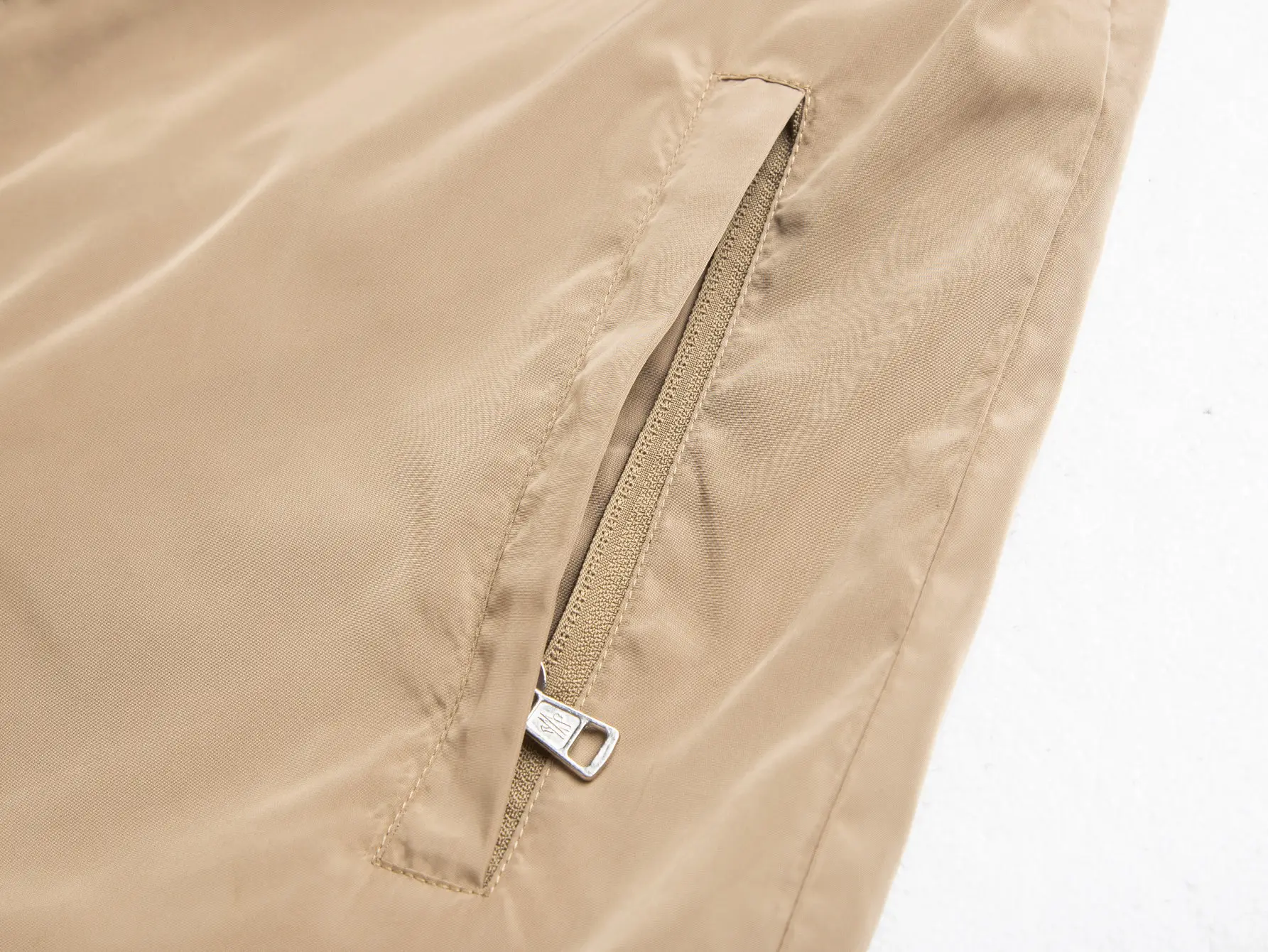 Hooded Windbreaker Jacket with Contrast Trim D31021736 — view 10