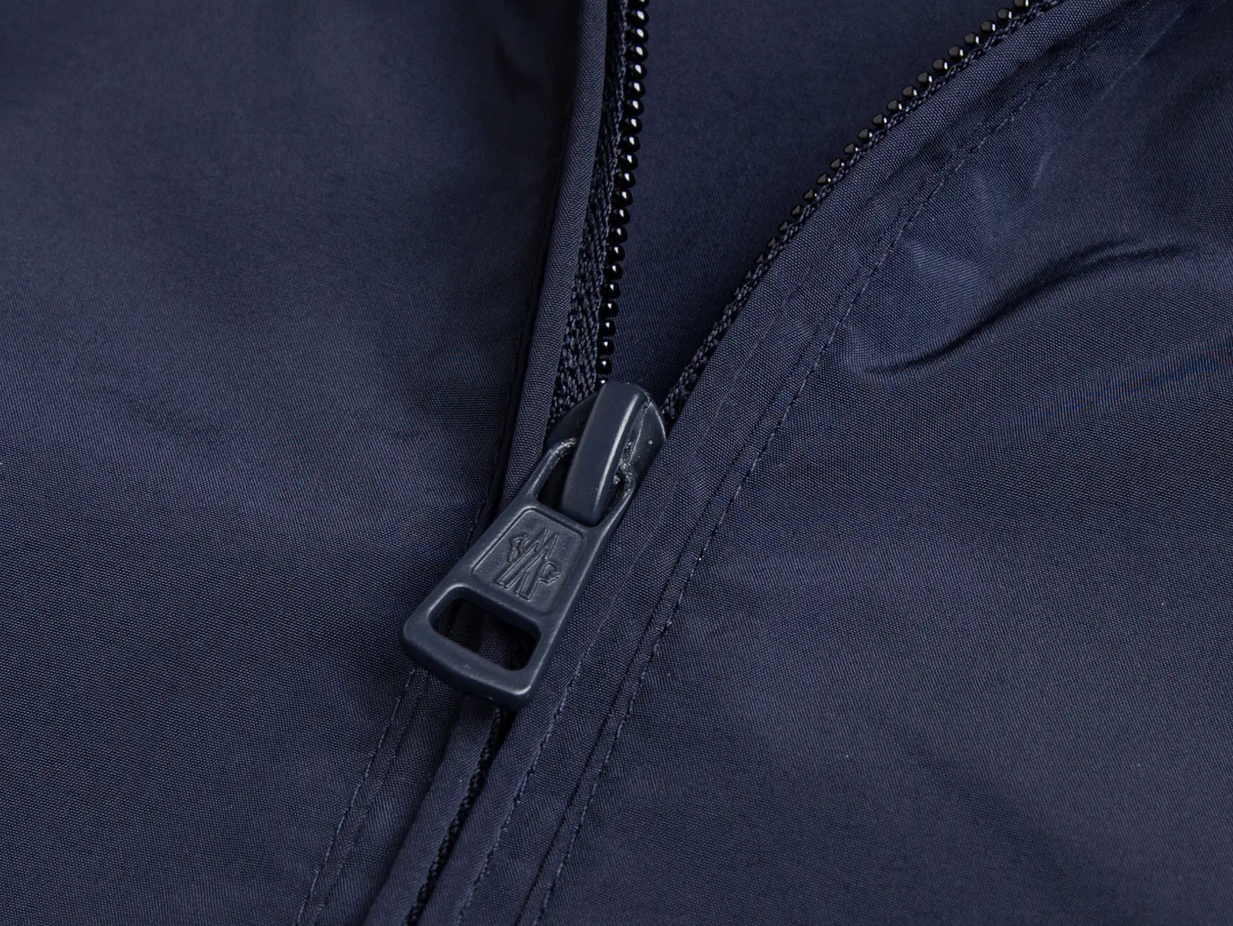 Logo-Appliquéd Hooded Windbreaker Jacket D32021724 — view 6