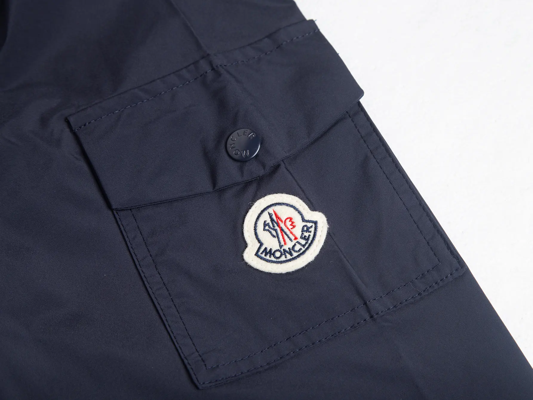Logo-Appliquéd Hooded Windbreaker Jacket D32021724 — view 7