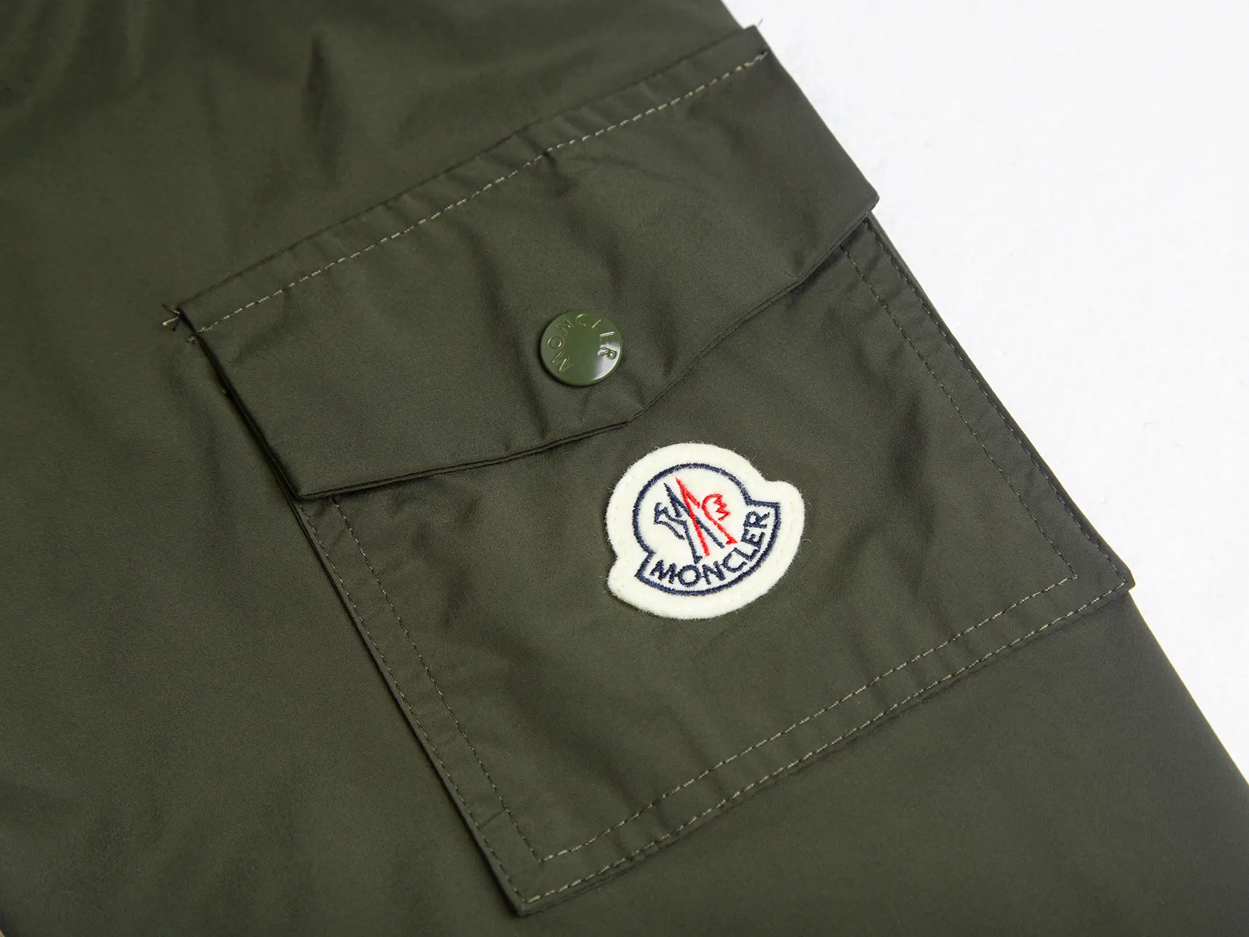 Logo-Appliquéd Hooded Windbreaker Jacket D32021723 — view 12