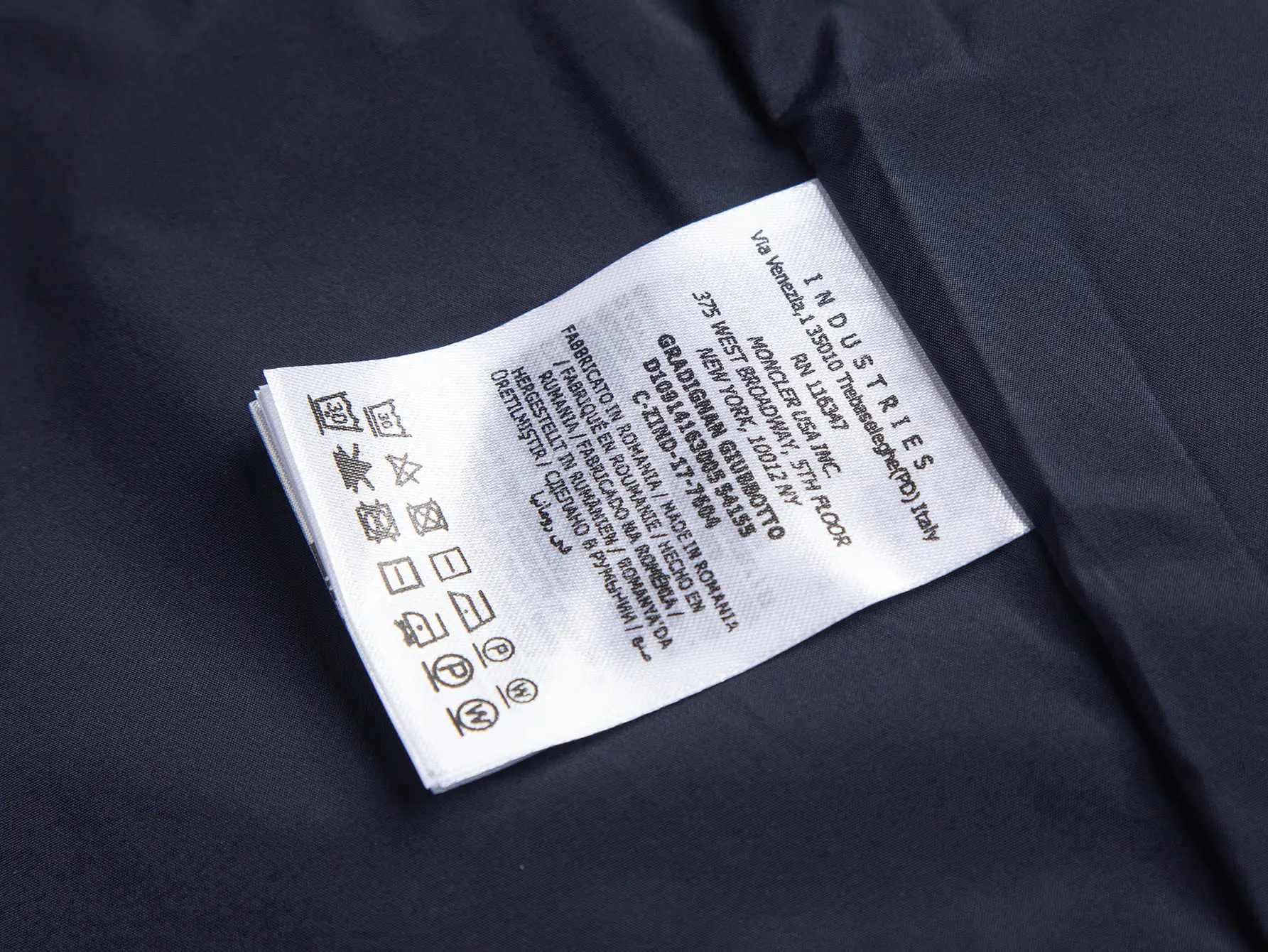 Logo-Patch Hooded Windbreaker Jacket D32021720 — view 13