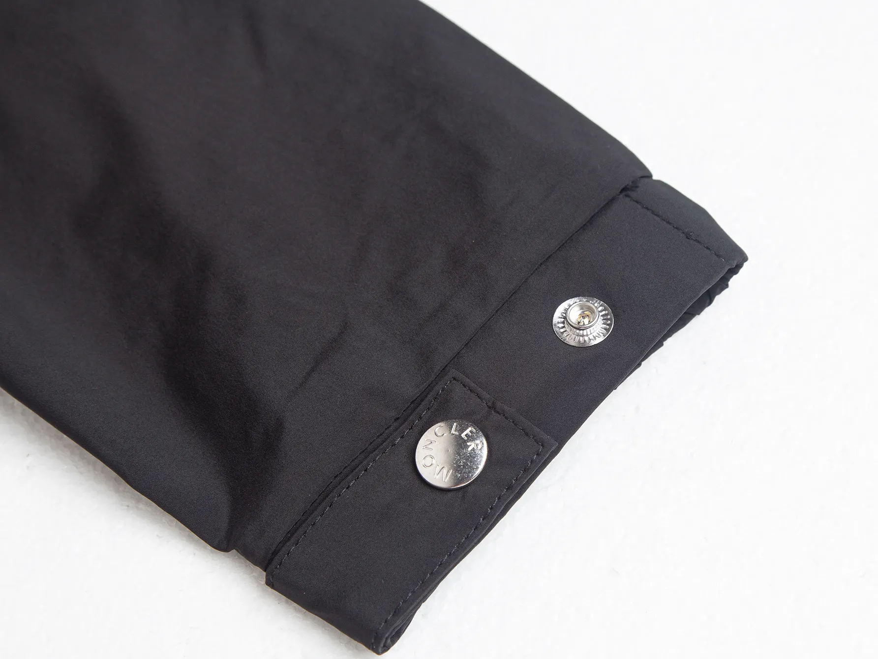 Logo-Appliqué Hooded Windbreaker Jacket D32021721 — view 7