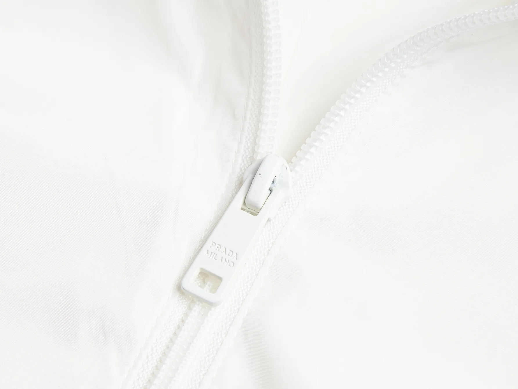 Logo-Appliquéd Hooded Windbreaker Jacket D32021741 — view 8
