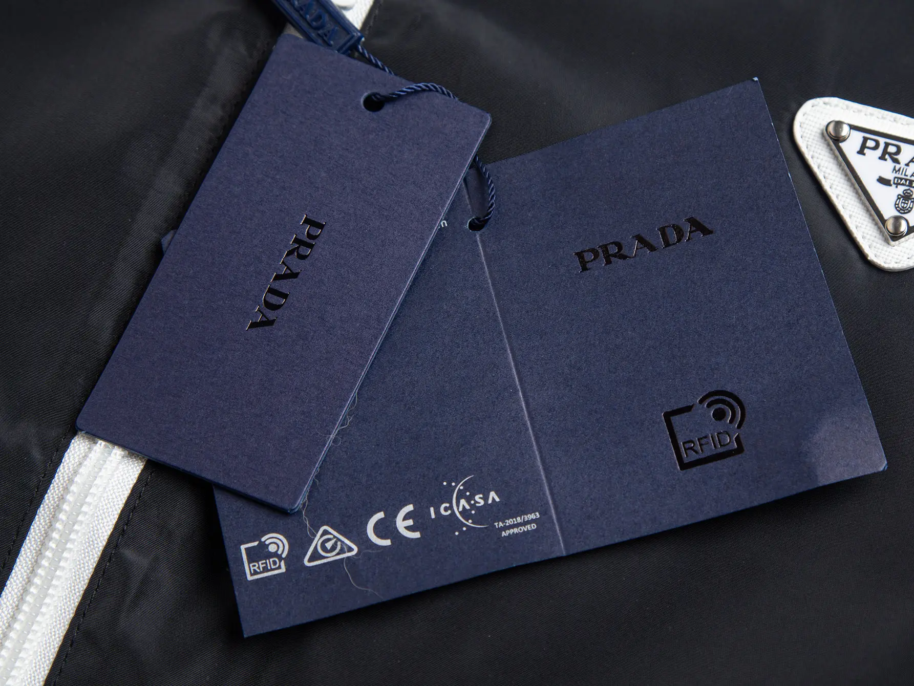 Logo-Appliqué Hooded Windbreaker Jacket D32021743 — view 6