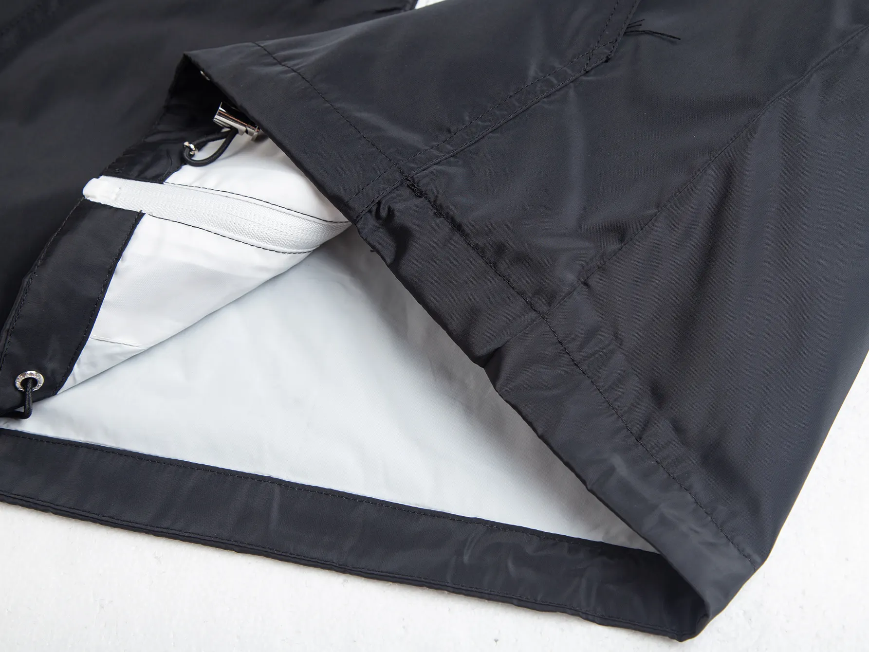 Logo-Appliqué Hooded Windbreaker Jacket D32021743 — view 10