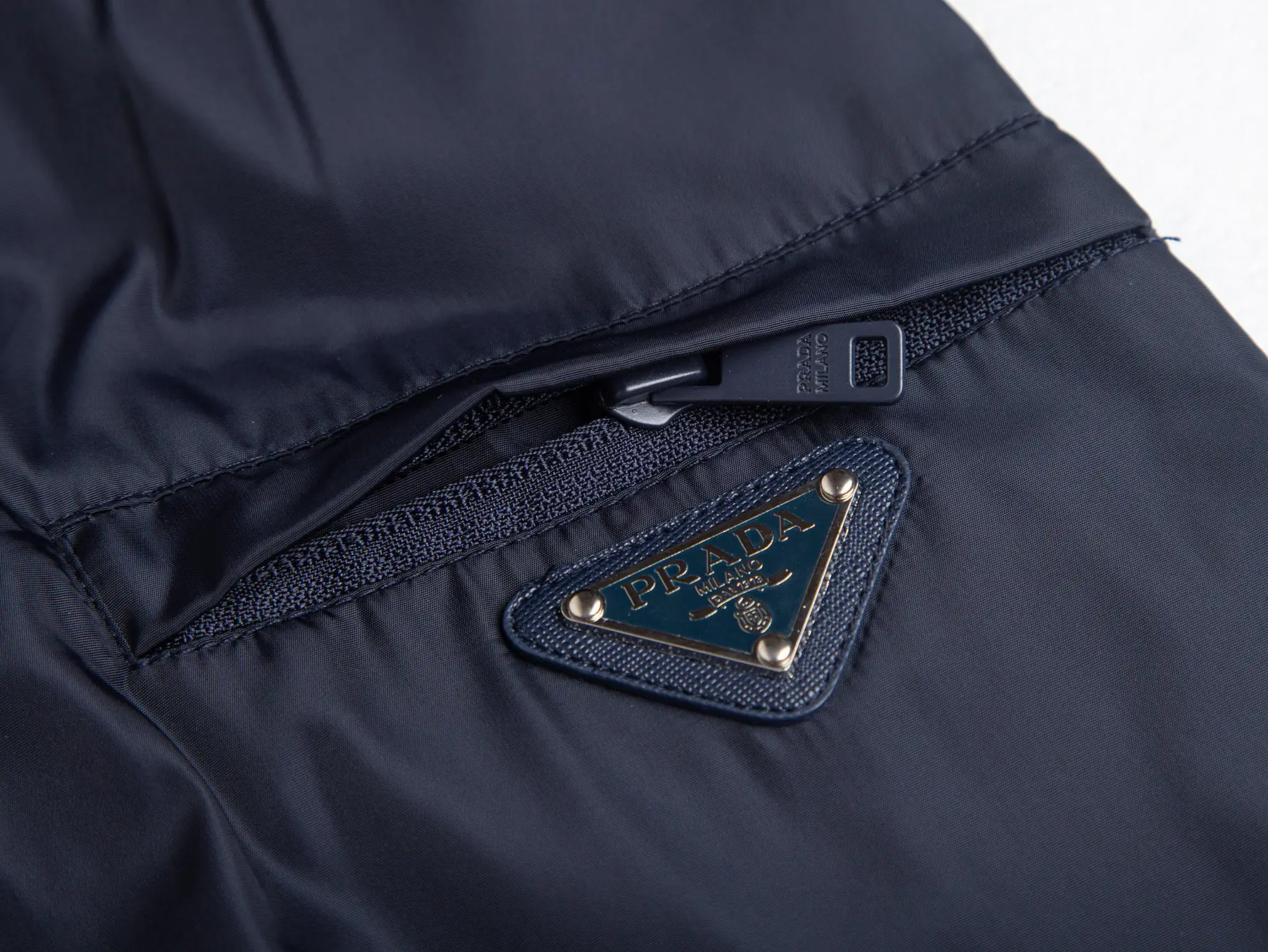 Triangle Logo Hooded Windbreaker Jacket D32521740 — view 3
