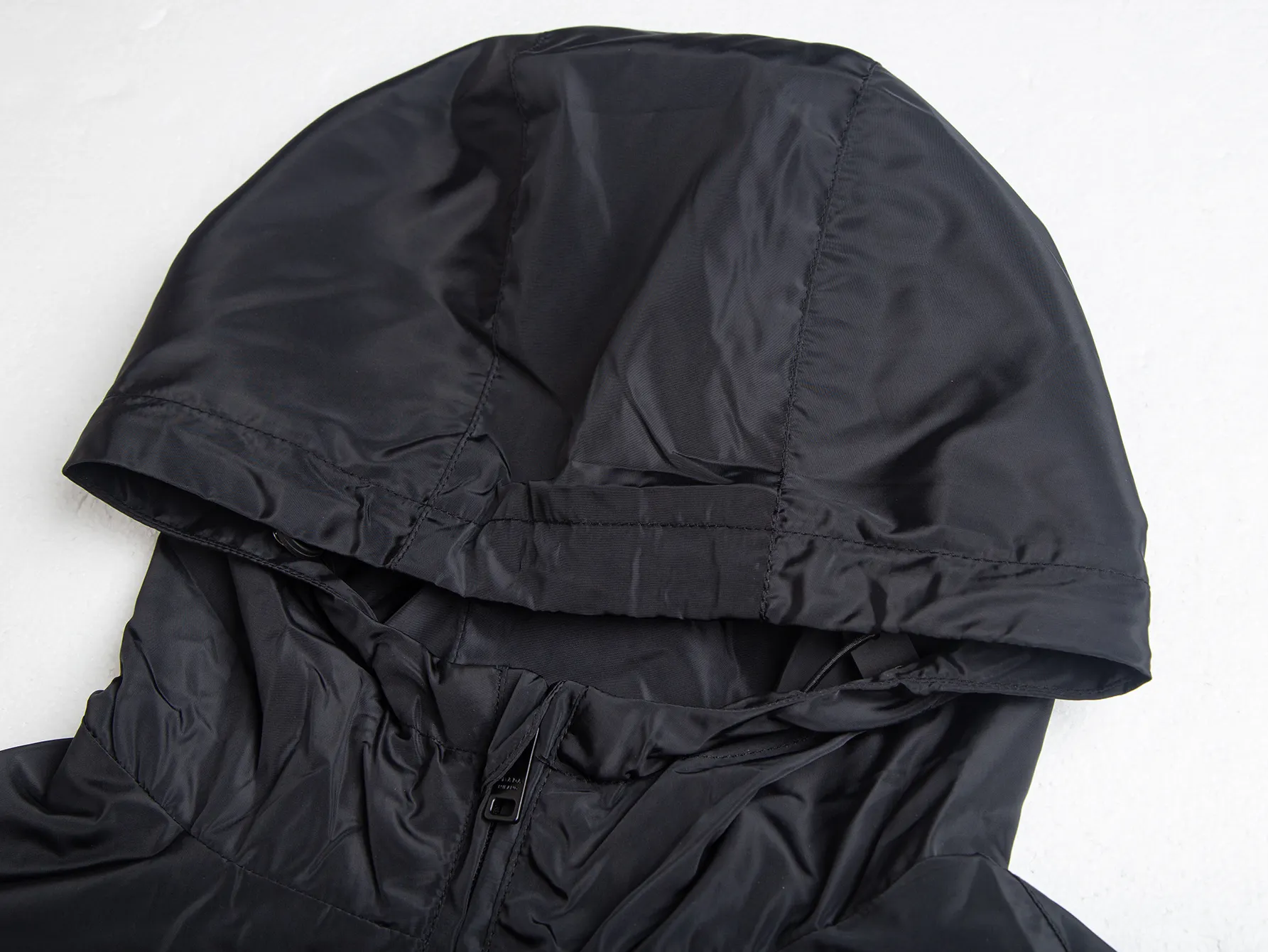 Triangle Logo Hooded Windbreaker Jacket D32521739 — view 3