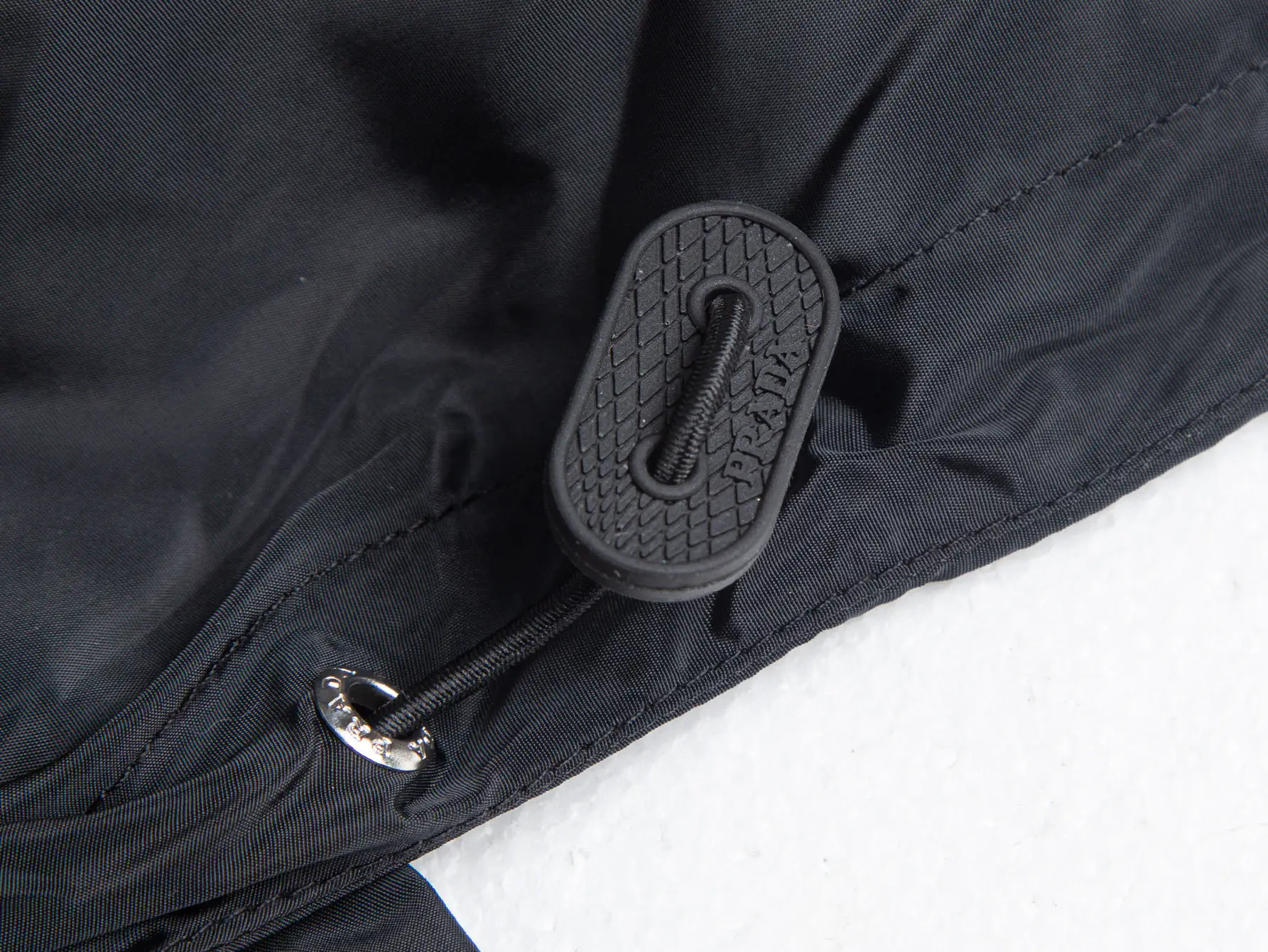 Triangle Logo Hooded Windbreaker Jacket D32521739 — view 4