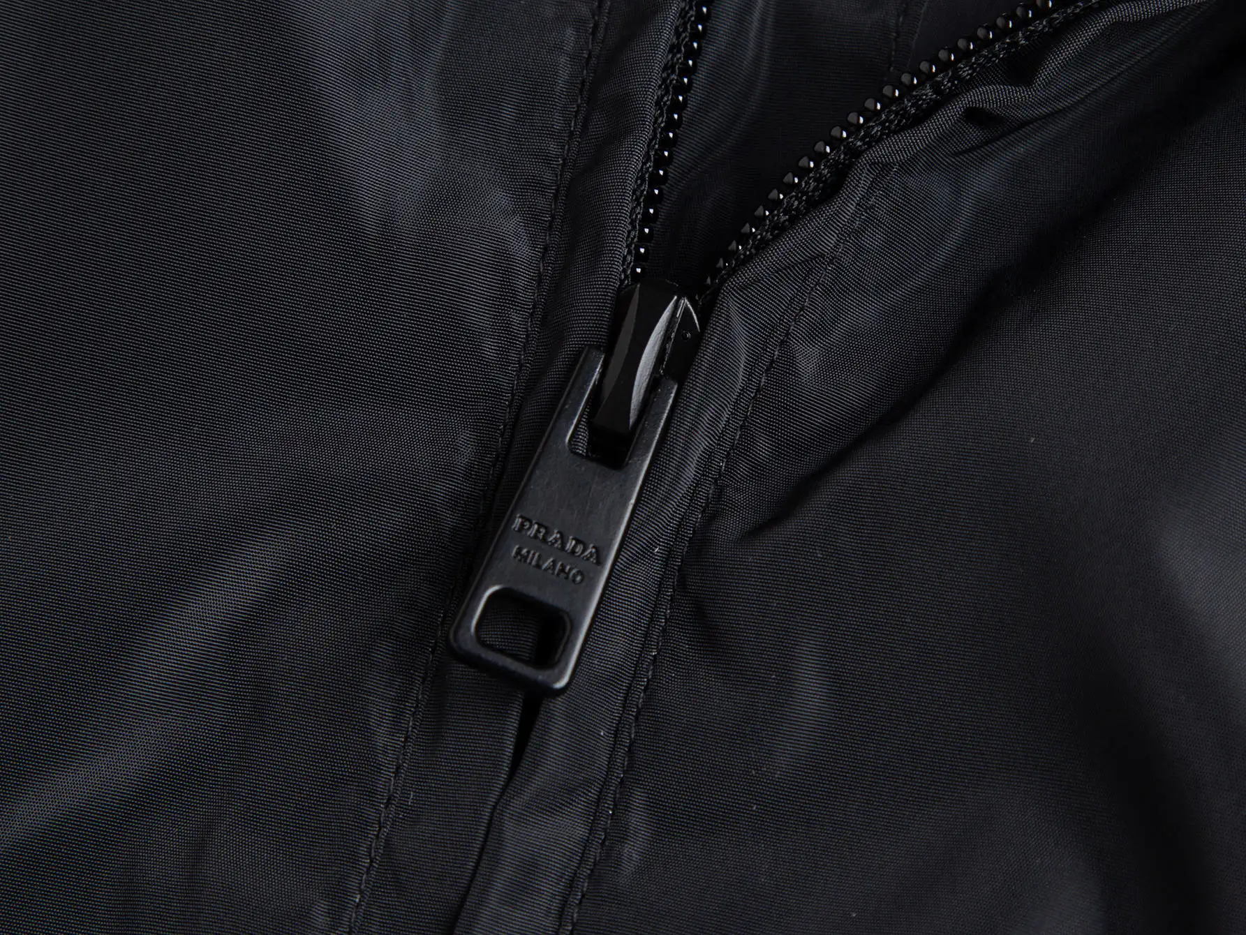 Triangle Logo Hooded Windbreaker Jacket D32521739 — view 5