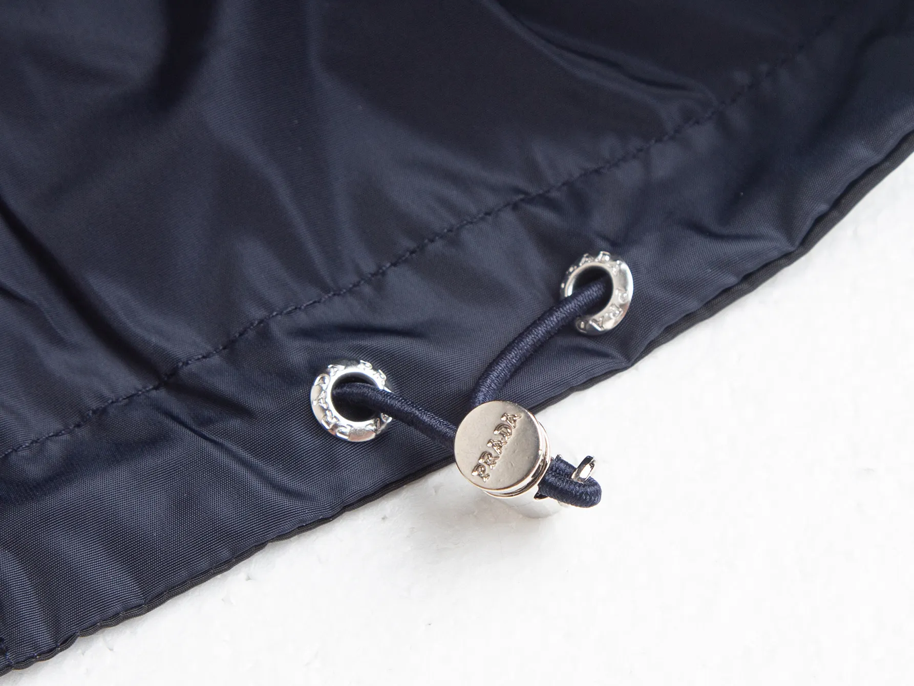 Reversible Hooded Windbreaker Jacket with Triangle Logo D35021738 — view 10