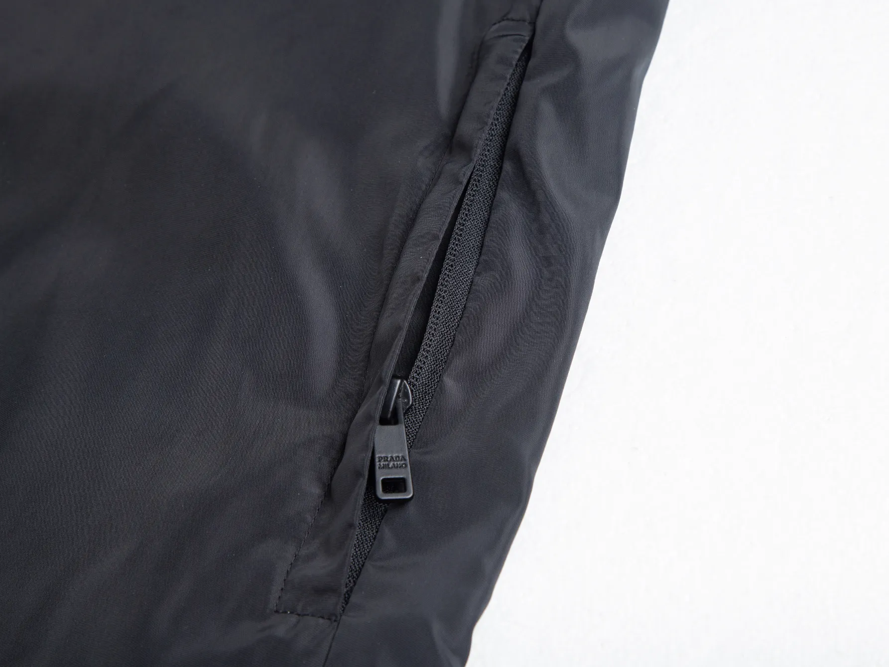Reversible Hooded Windbreaker Jacket with Triangle Logo D35021738 — view 14
