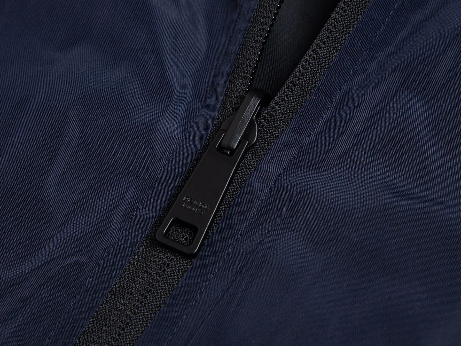 Reversible Hooded Windbreaker Jacket with Triangle Logo D35021738 — view 19