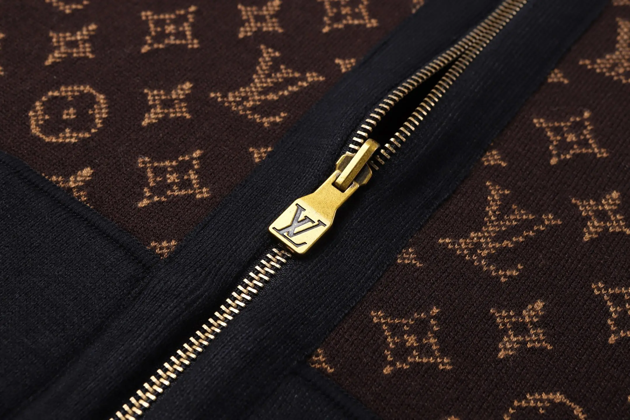 Reversible Monogram Jacquard Wool-Blend Hoodie D39521702 — view 8