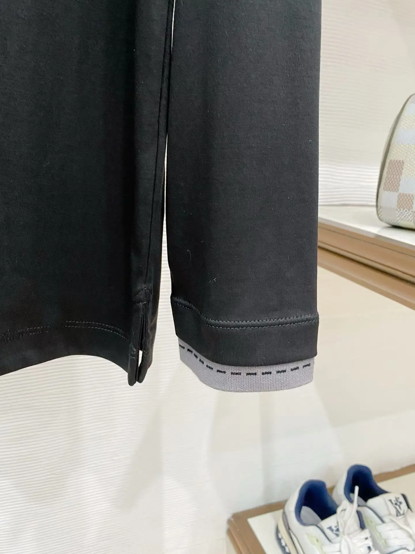 Mercerized Cotton Long-Sleeve T-Shirt D17522811 — view 4