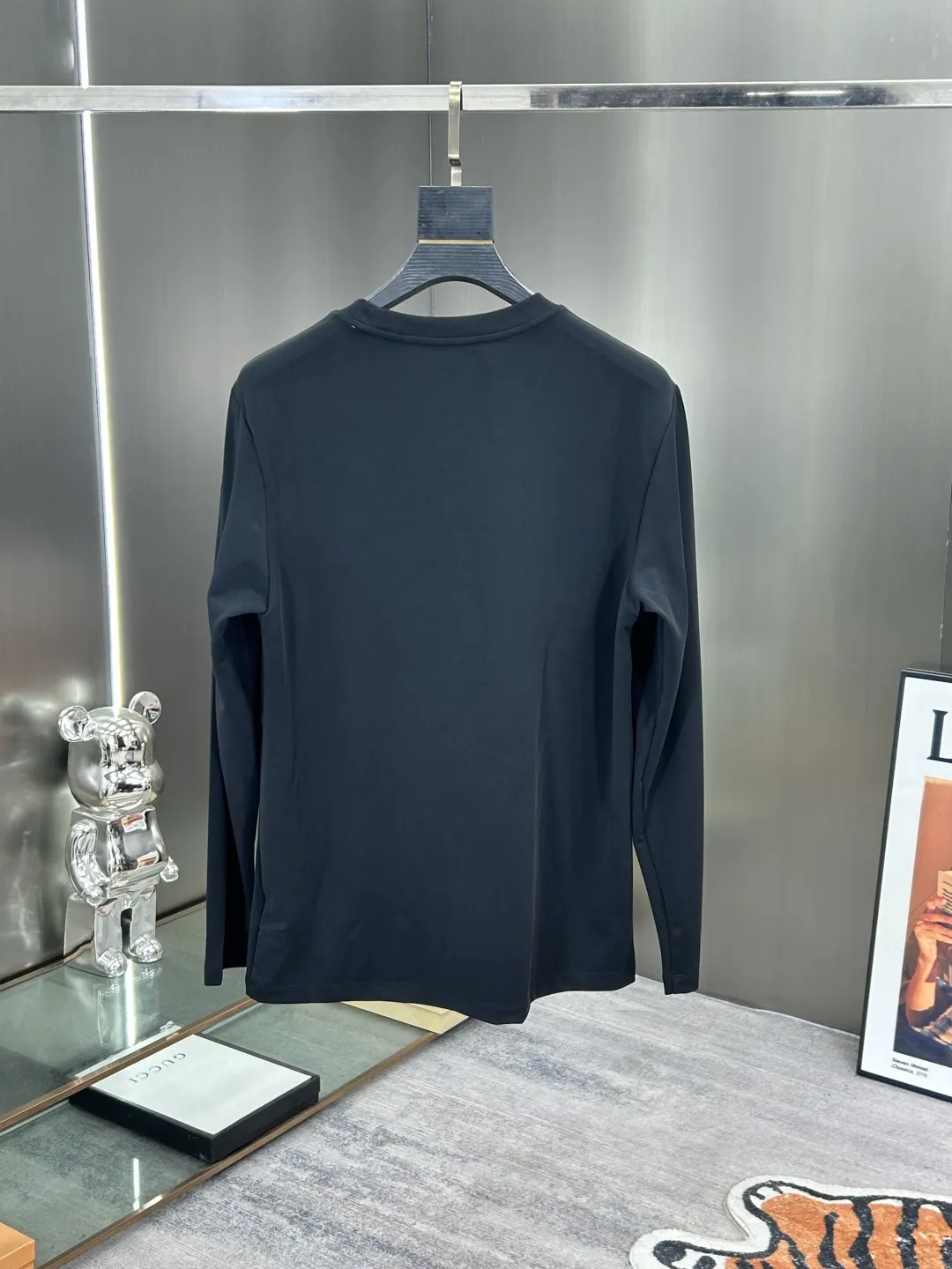 Embroidered Logo Long-Sleeved T-Shirt D11522799 — view 2