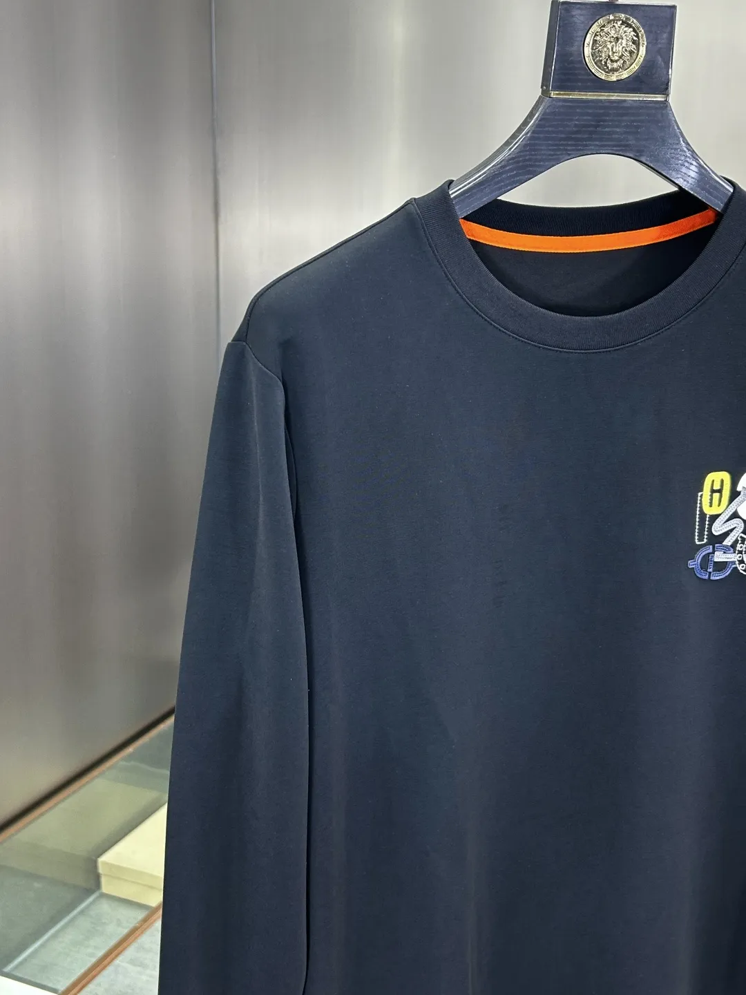 Embroidered Logo Long-Sleeved T-Shirt D11522799 — view 4