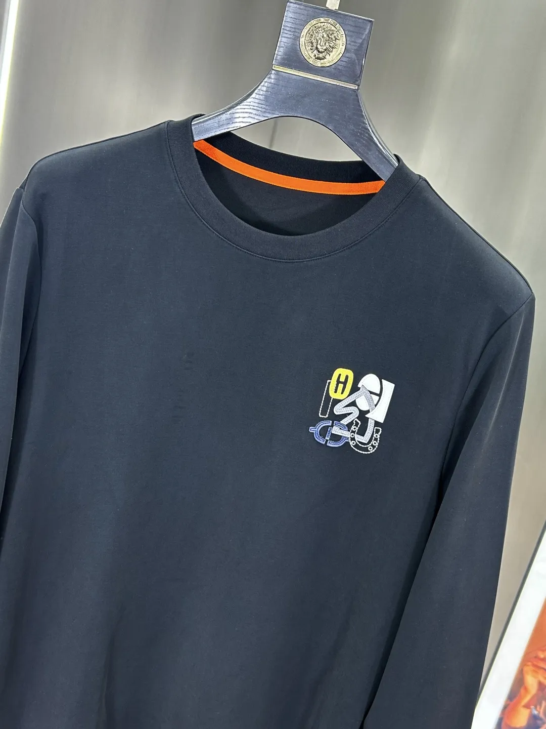 Embroidered Logo Long-Sleeved T-Shirt D11522799 — view 7